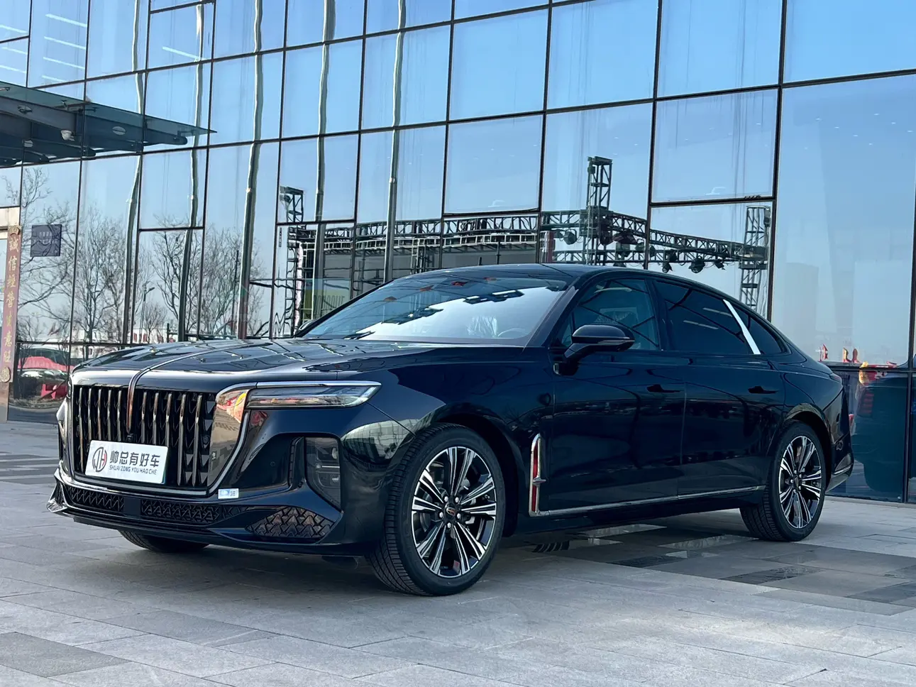 Hongqi H9  из Китая