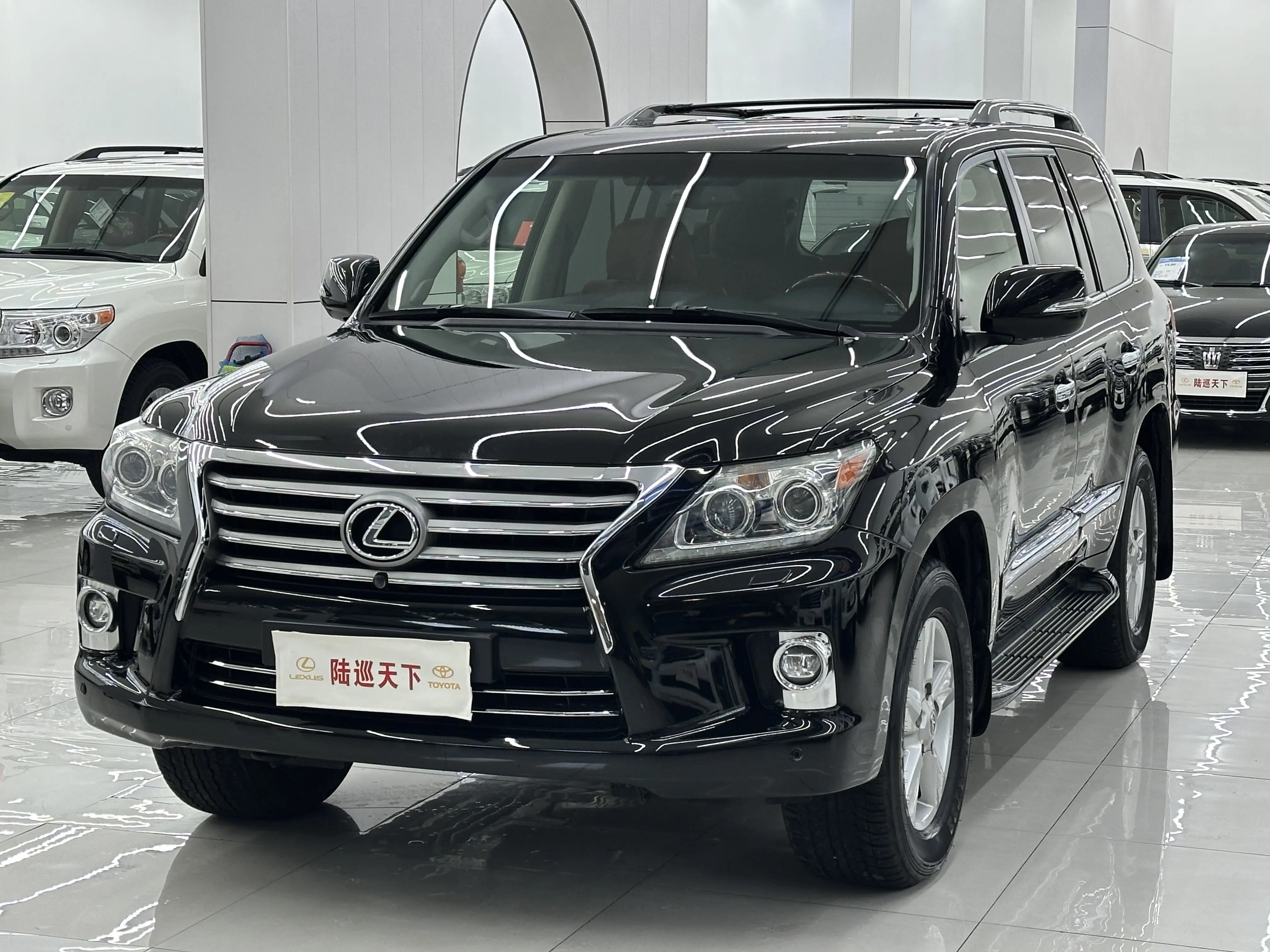 Lexus LX  из Китая