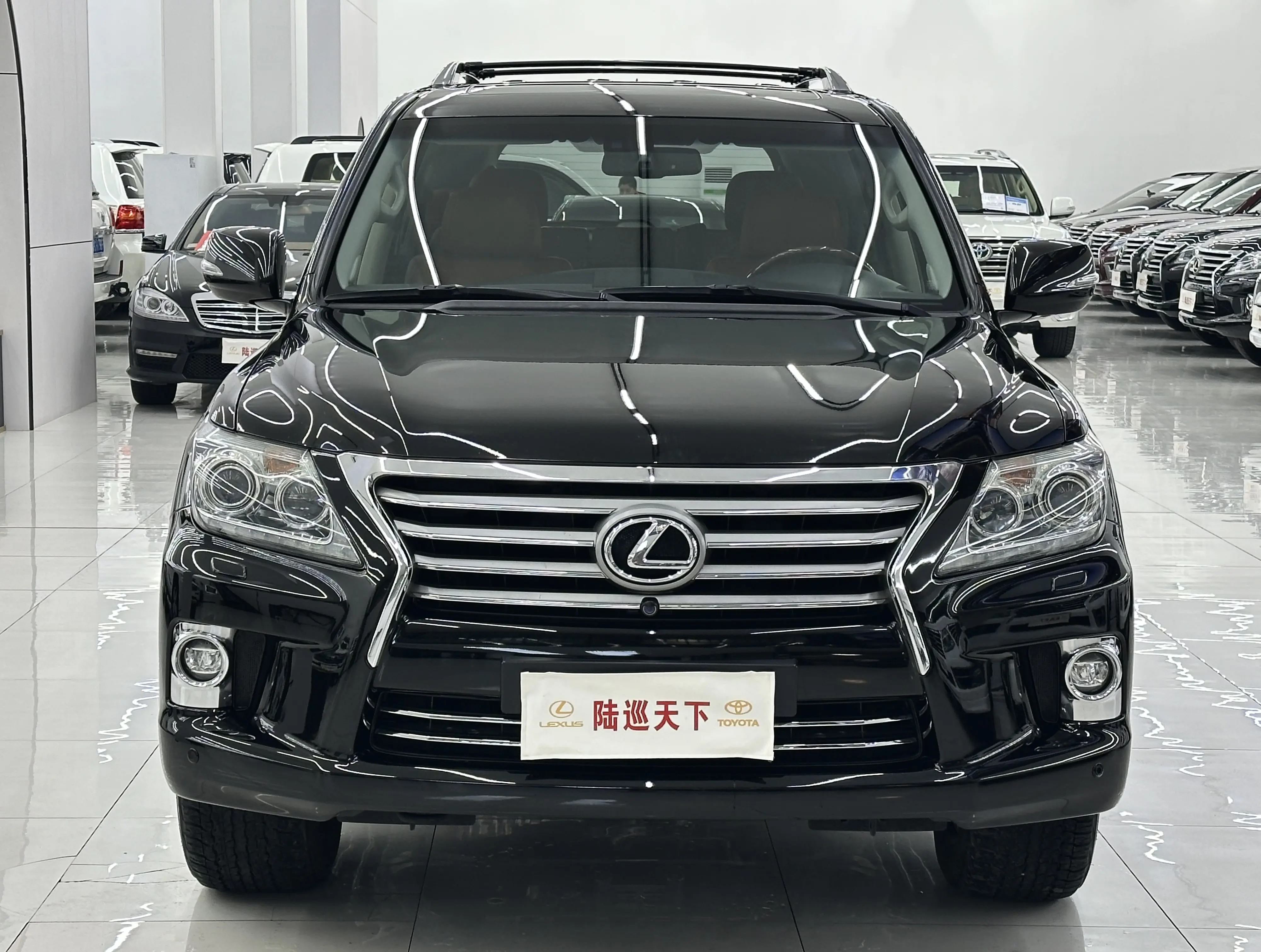 Lexus LX  из Китая