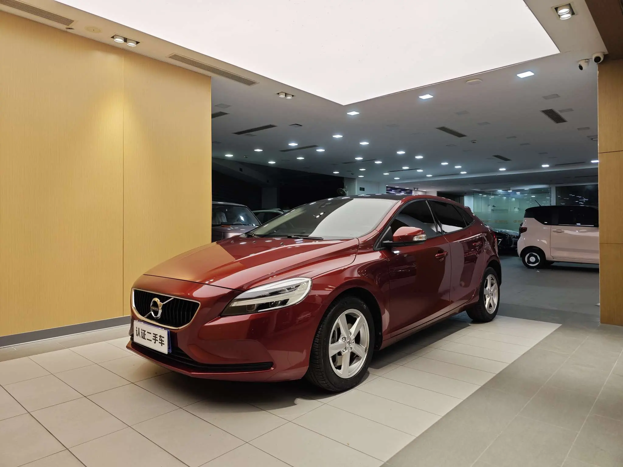 Volvo V40  из Китая