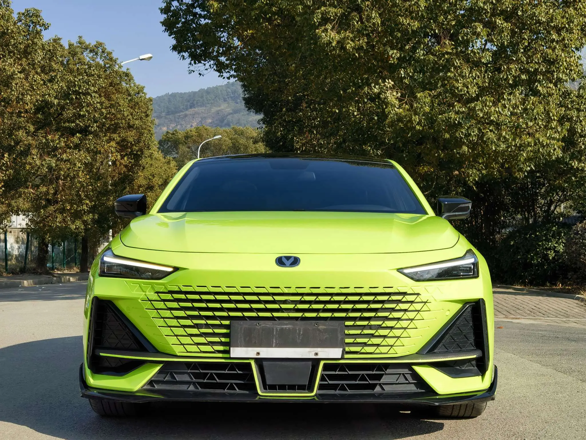 Changan UNI-V  из Китая