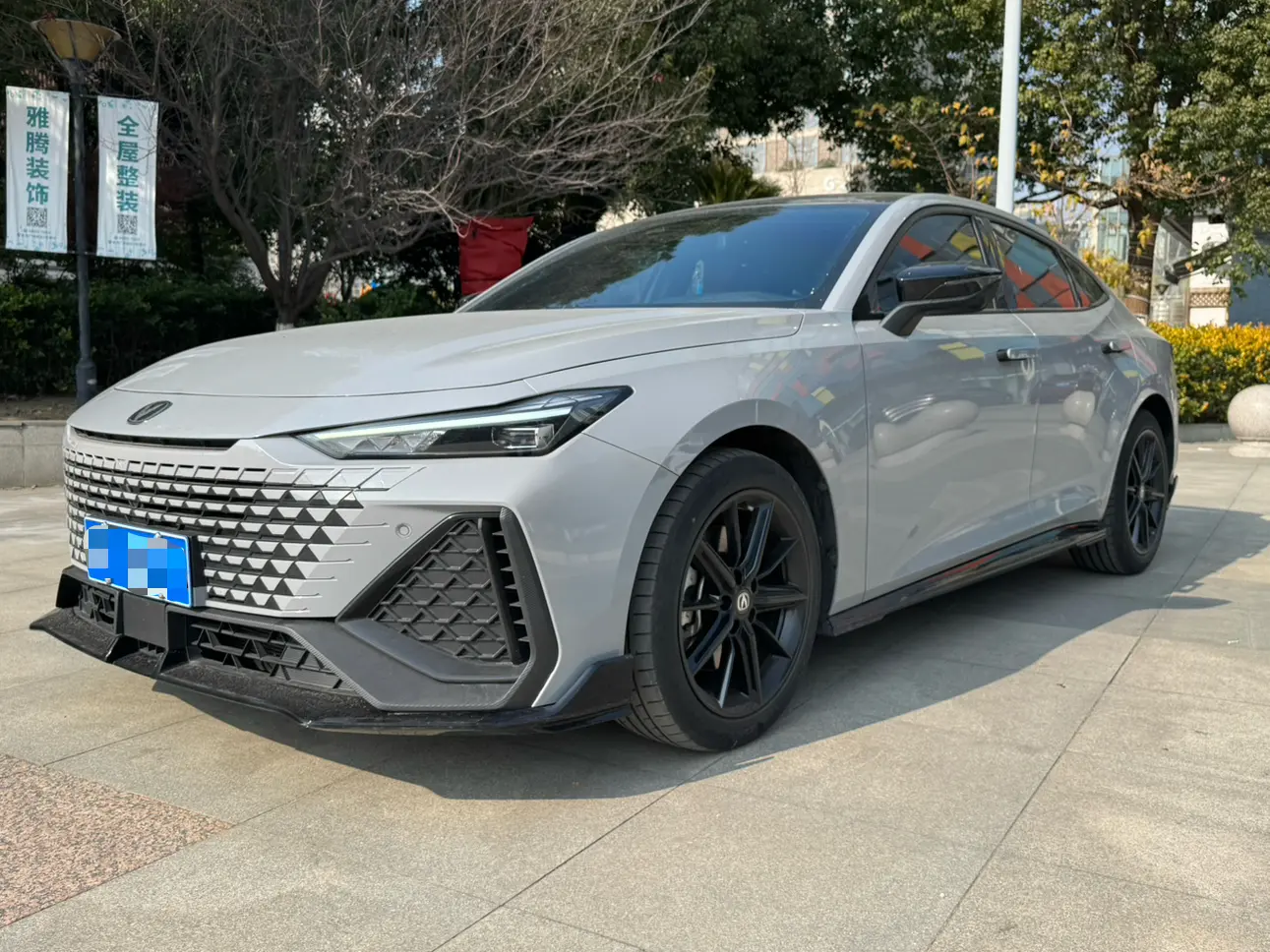 Changan UNI-V  из Китая