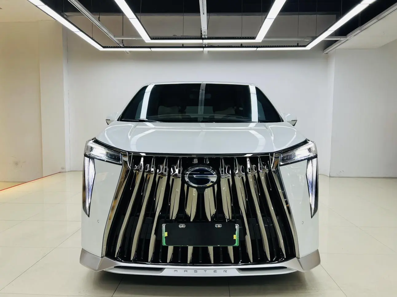 GAC Trumpchi E9 PHEV  из Китая