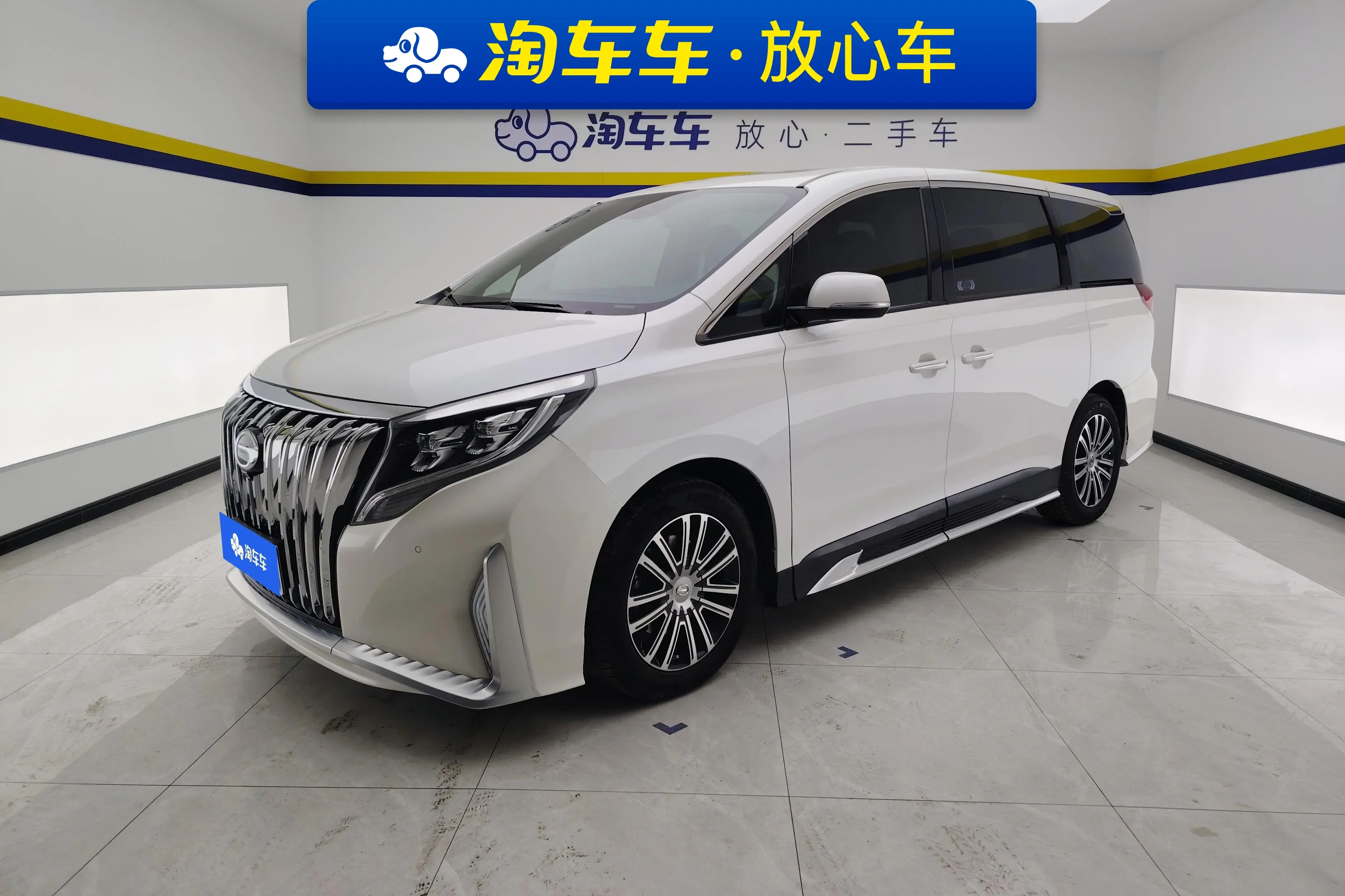 GAC Trumpchi M8  из Китая