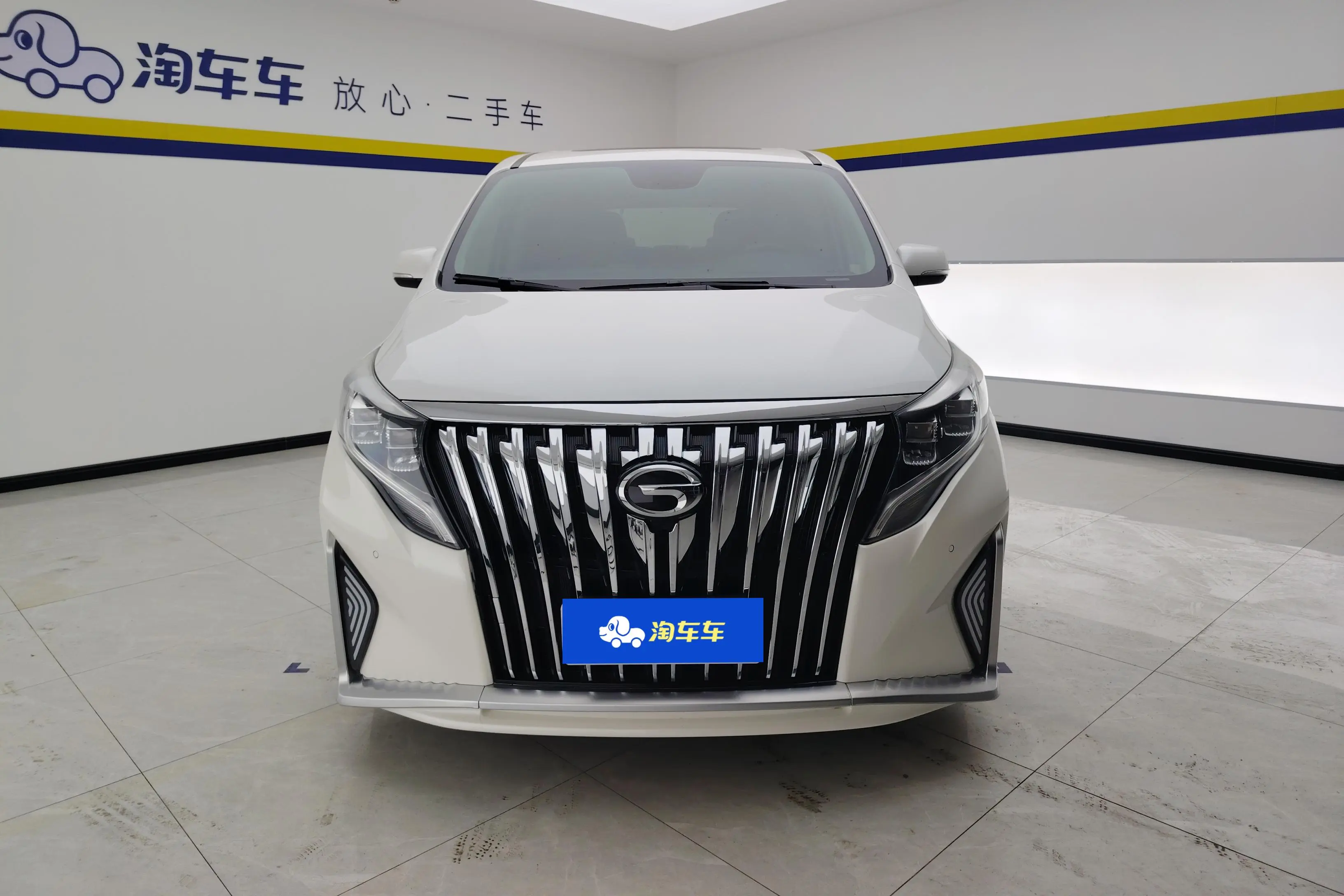 GAC Trumpchi M8  из Китая