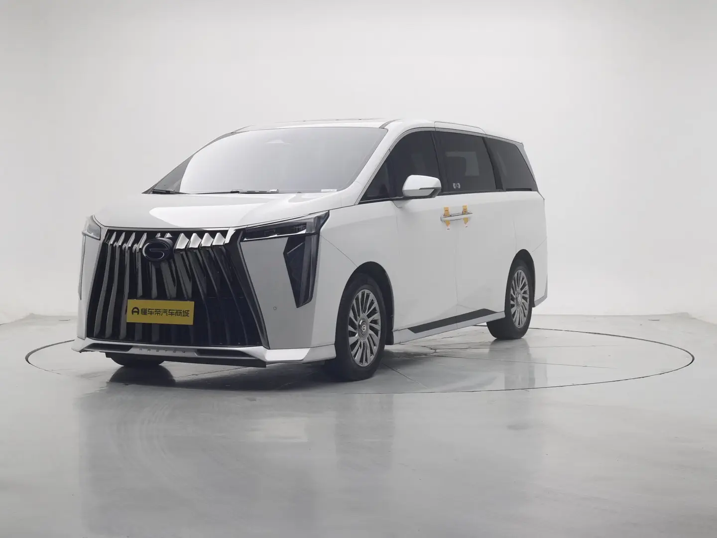 GAC Trumpchi M8  из Китая