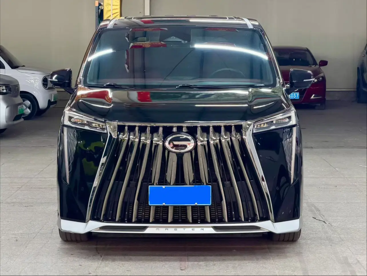 GAC Trumpchi M8  из Китая