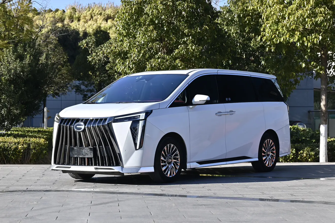 GAC Trumpchi M8  из Китая