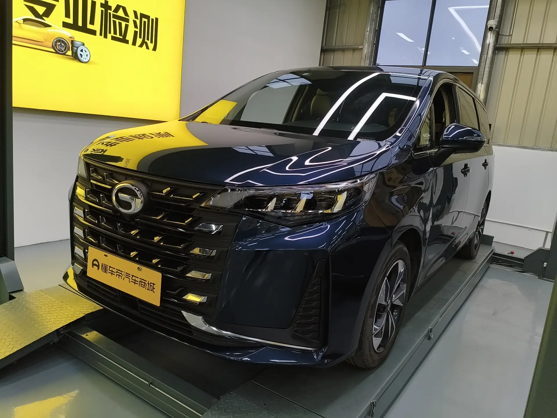 GAC Trumpchi M6  из Китая