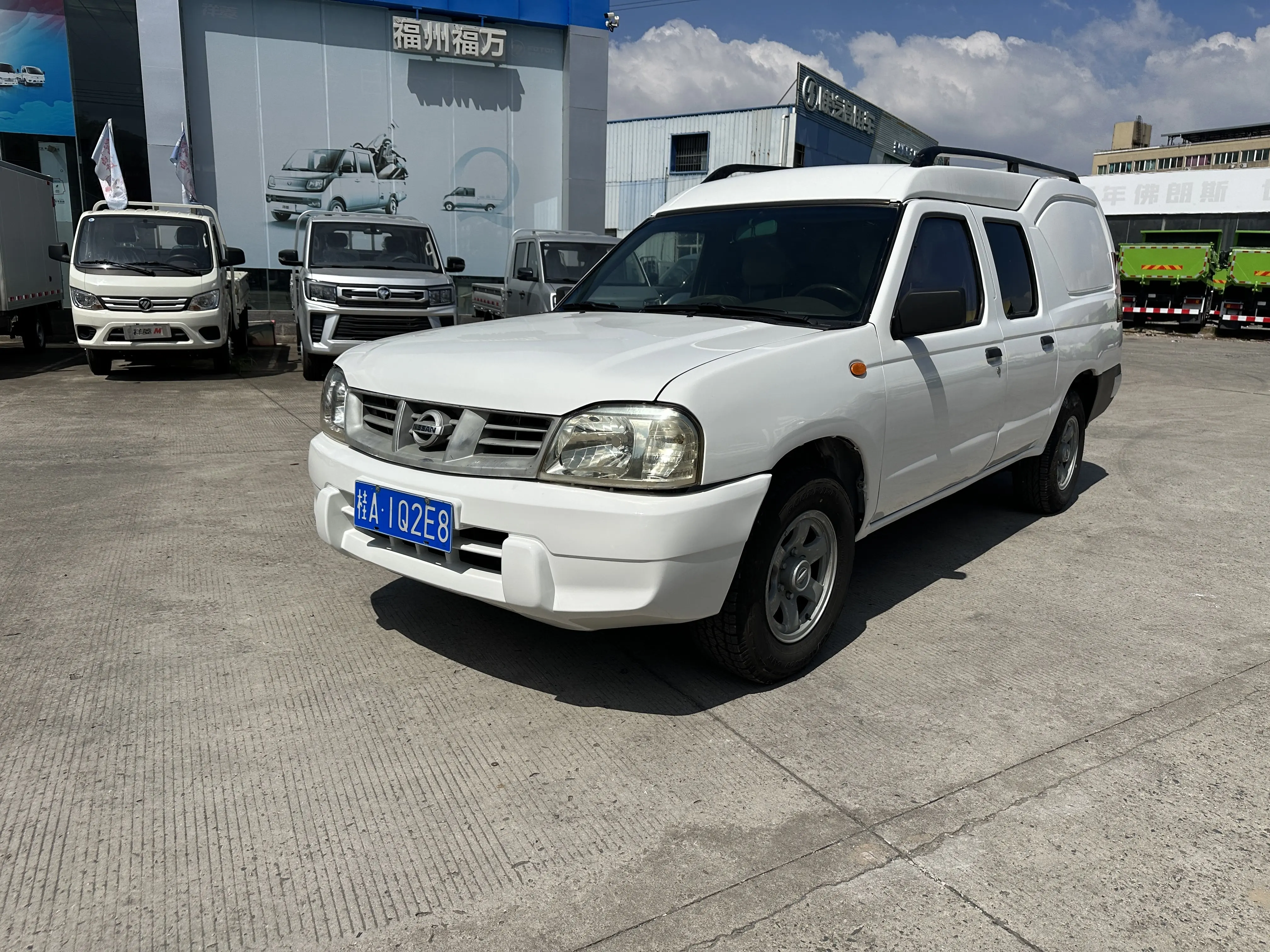 Nissan D22  из Китая