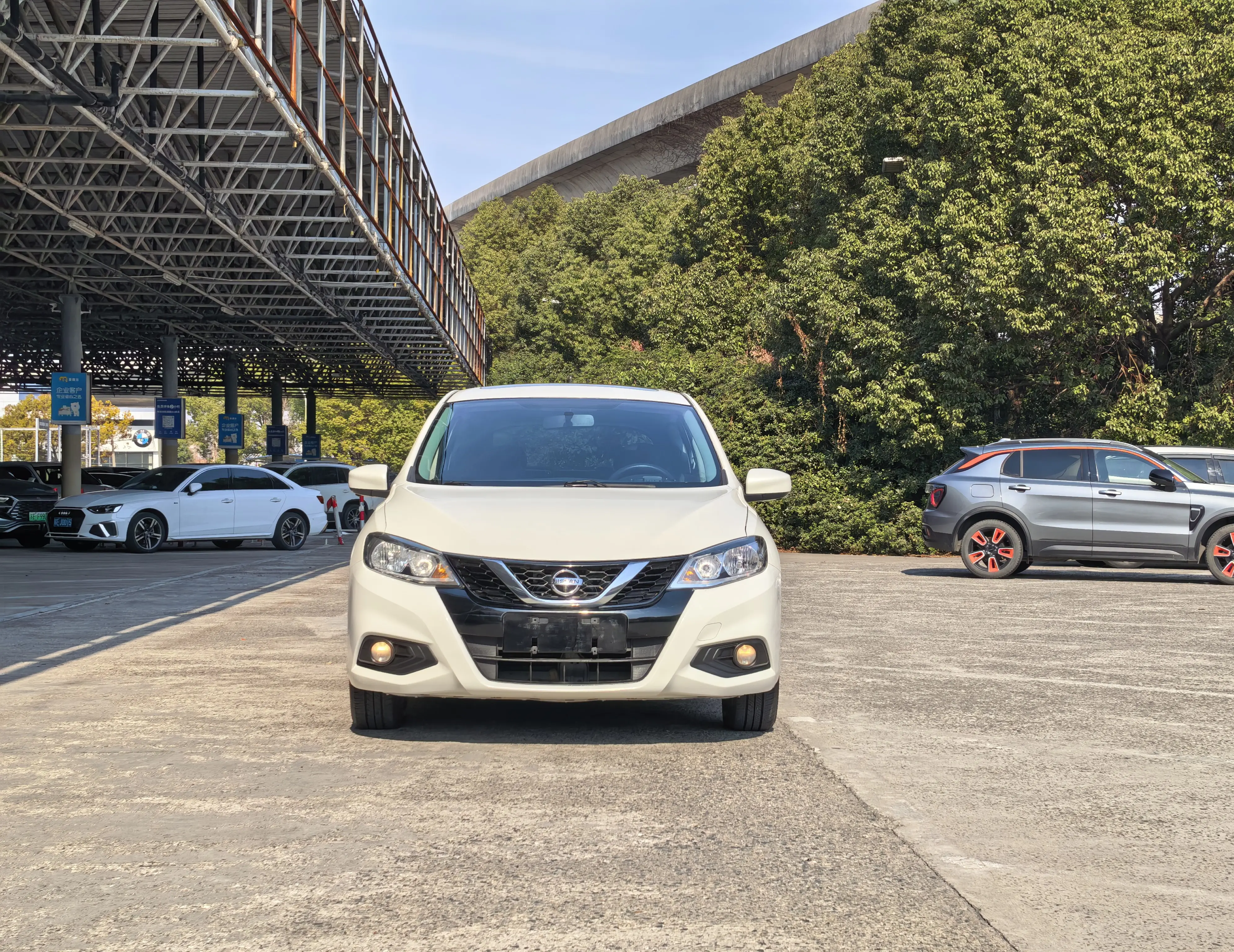 Nissan Tiida  из Китая