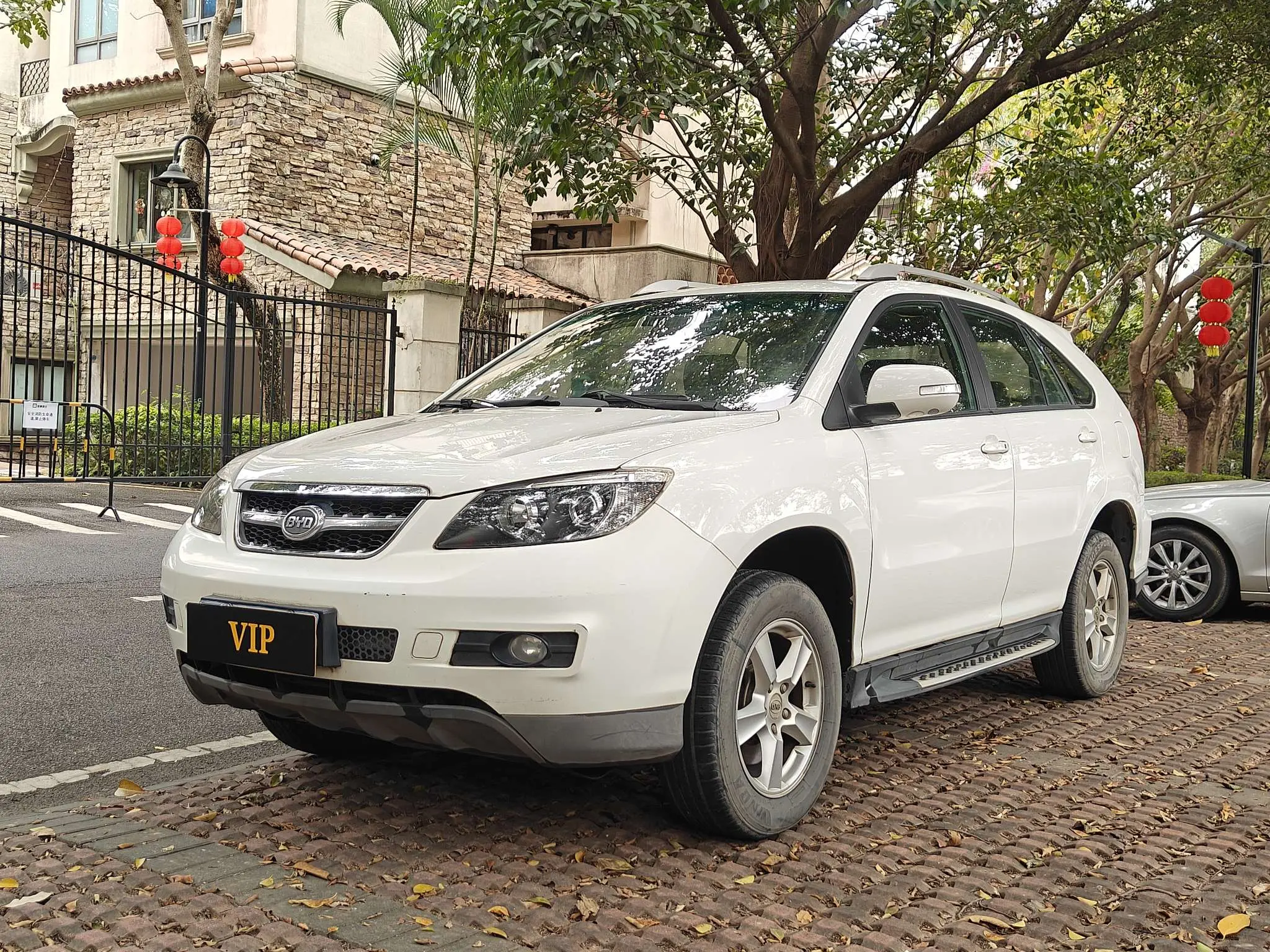 BYD S6  из Китая