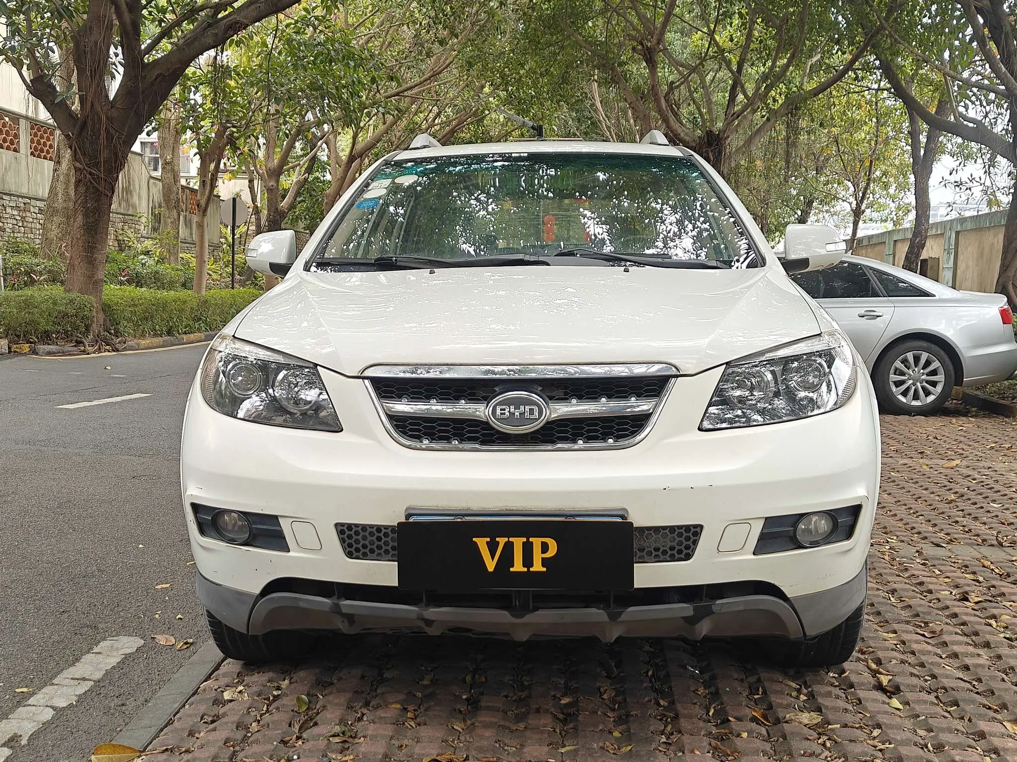 BYD S6  из Китая