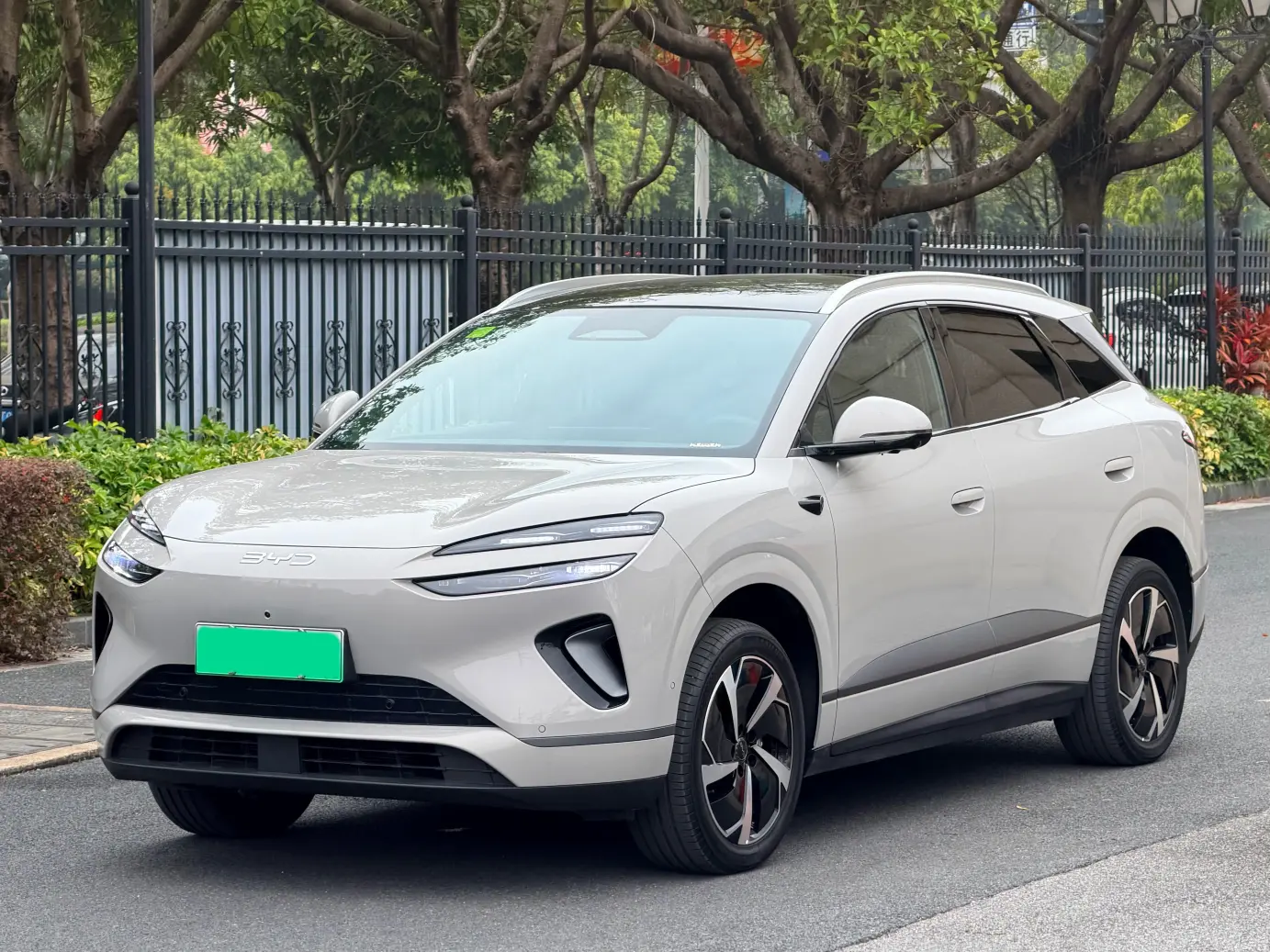 BYD Sea Lion 06EV  из Китая