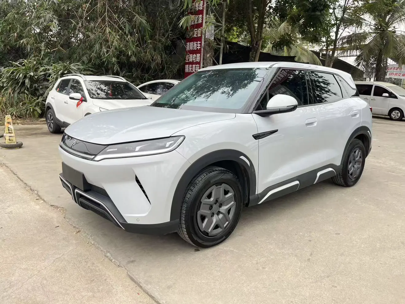 BYD Yuan UP  из Китая