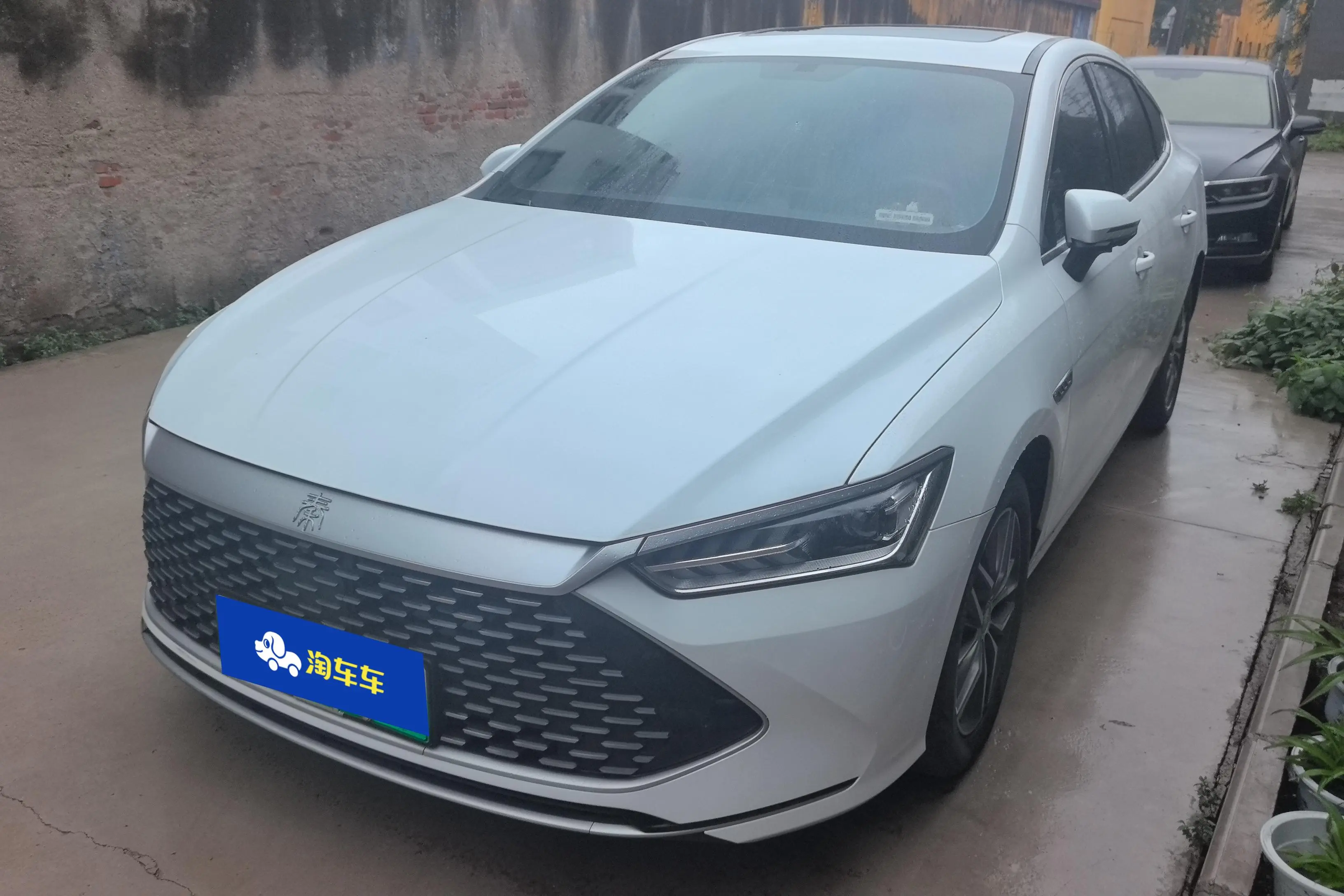 BYD Qin PLUS DM  из Китая