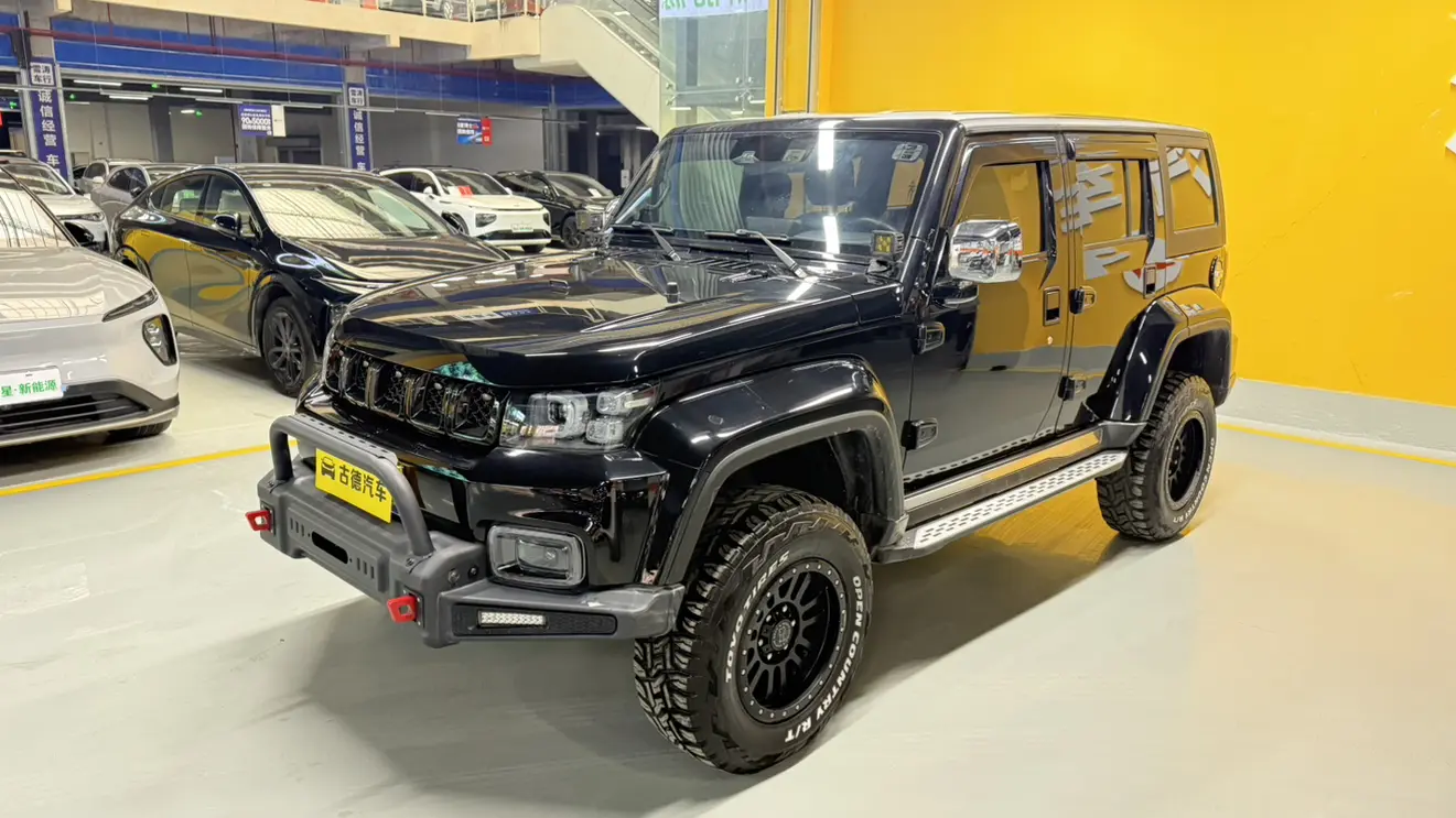 BAIC Beijing Off-road BJ40  из Китая