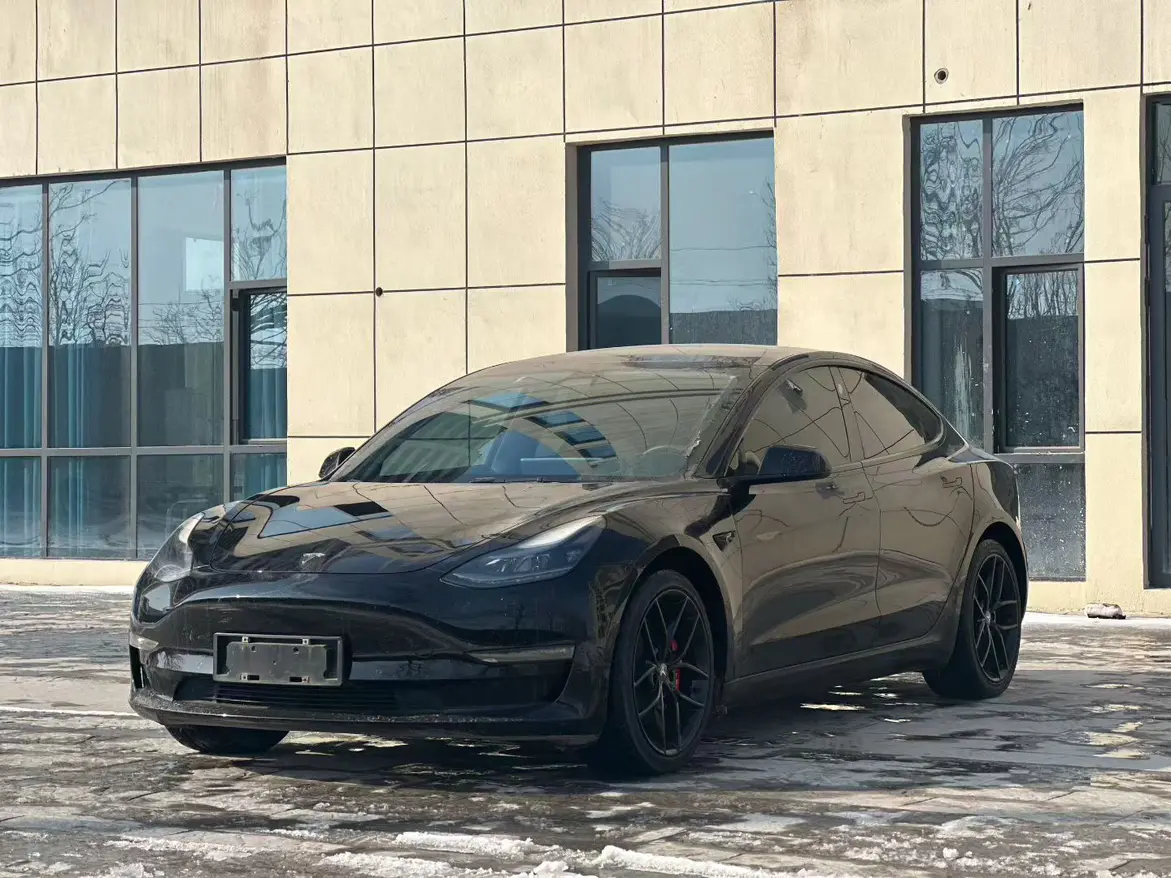 Tesla Model 3  из Китая