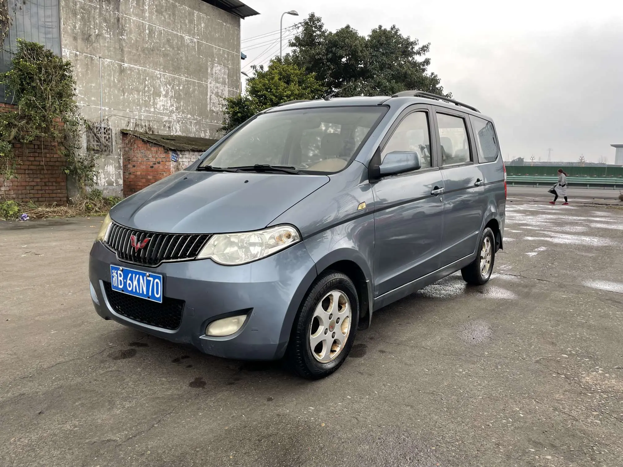 Wuling Hongguang  из Китая
