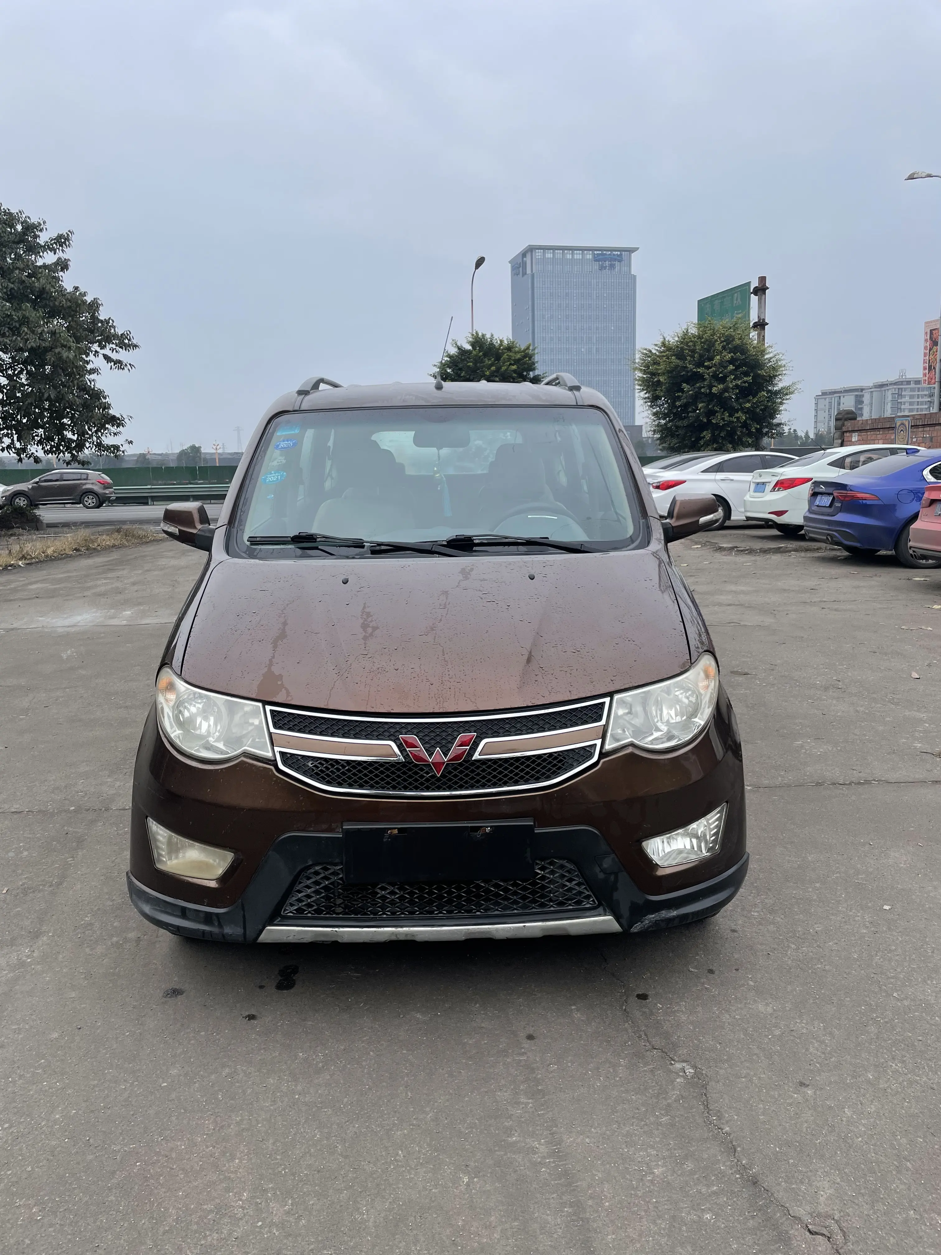 Wuling Hongguang  из Китая