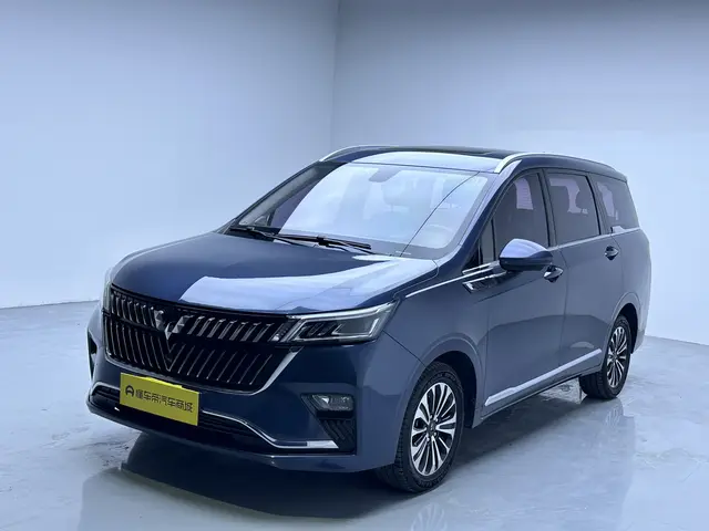 Wuling Jiachen  из Китая