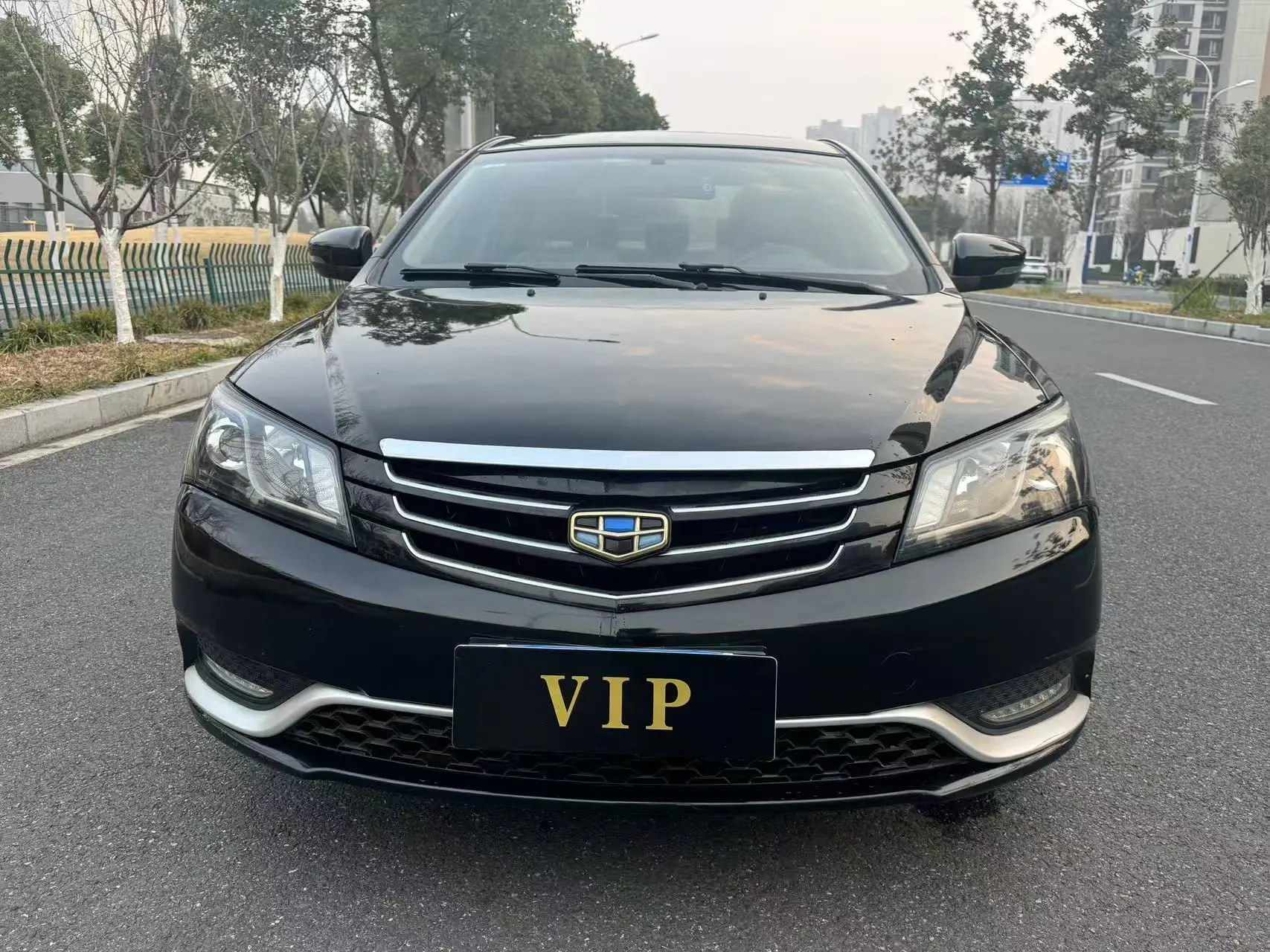 Geely Emgrand  из Китая