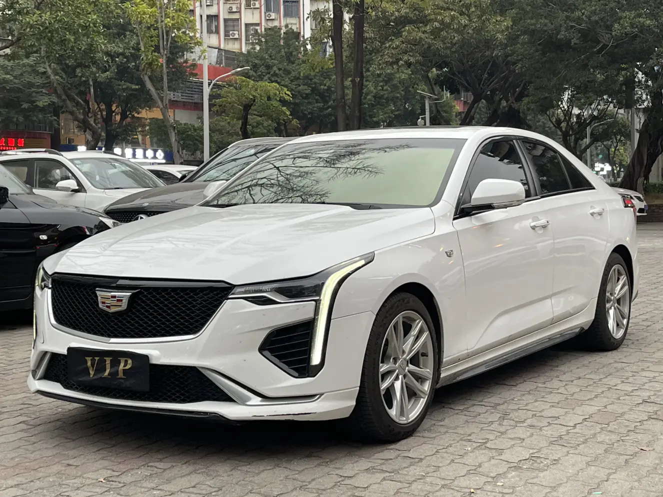 Cadillac CT4  из Китая