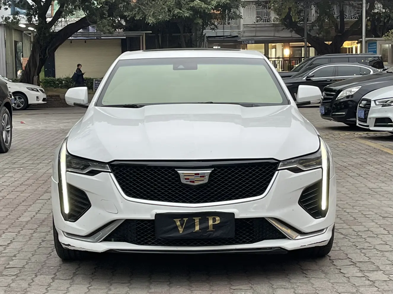 Cadillac CT4  из Китая