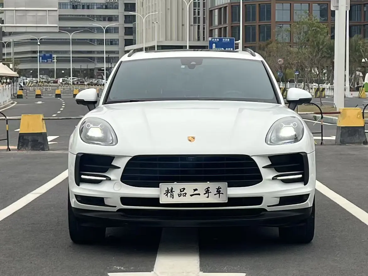 Porsche Macan  из Китая