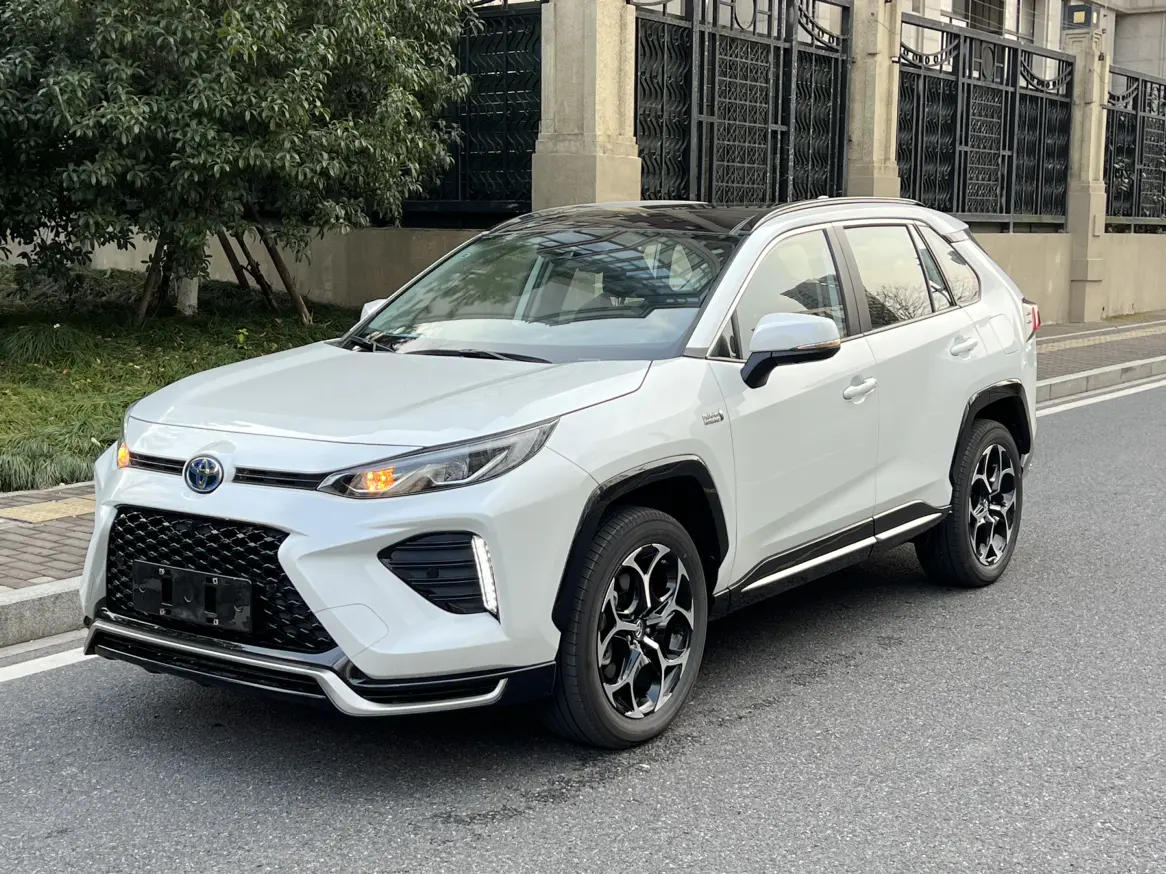 Toyota Wildlander PHEV  из Китая