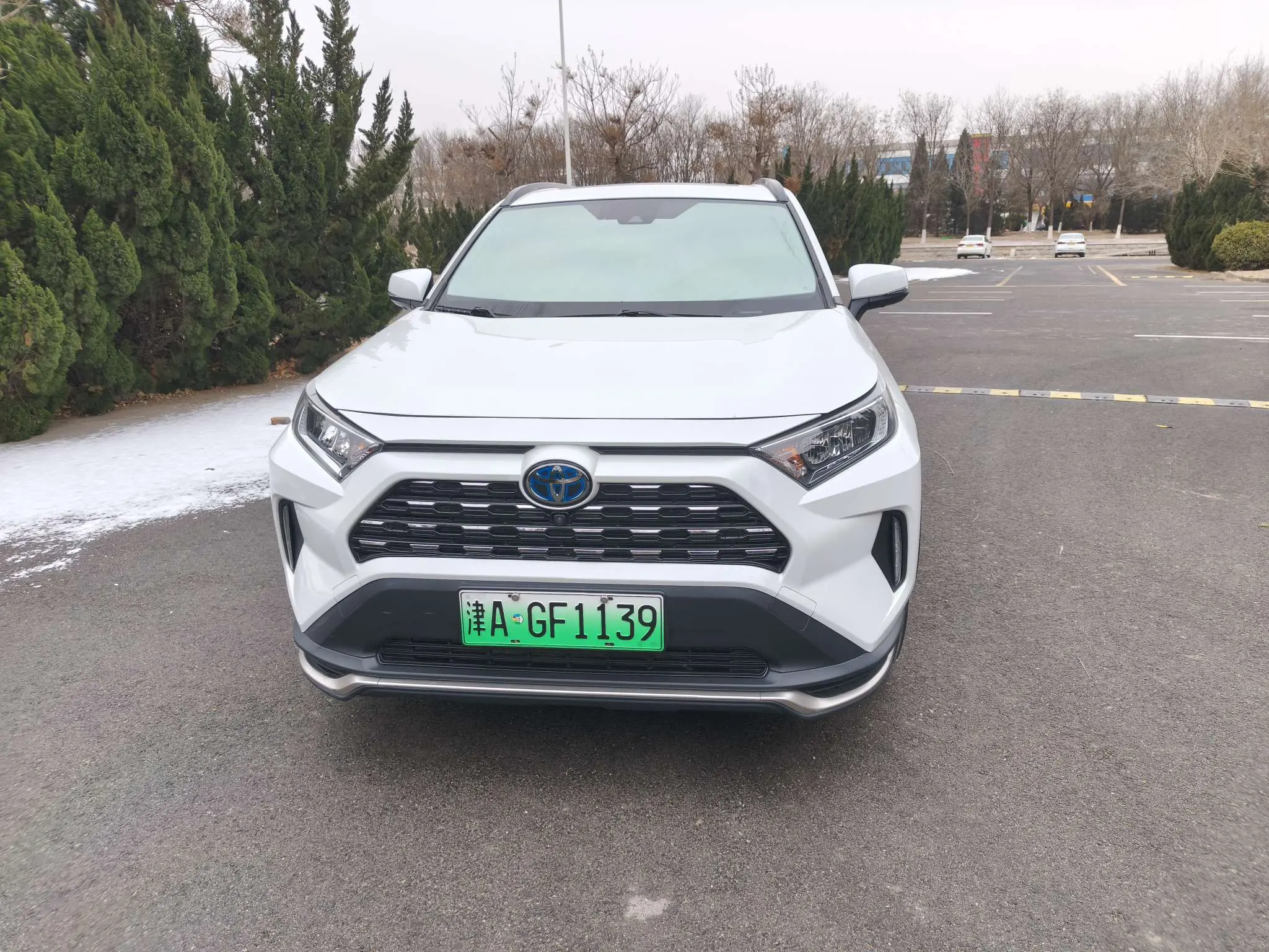 Toyota RAV4 Rongfang PHEV  из Китая