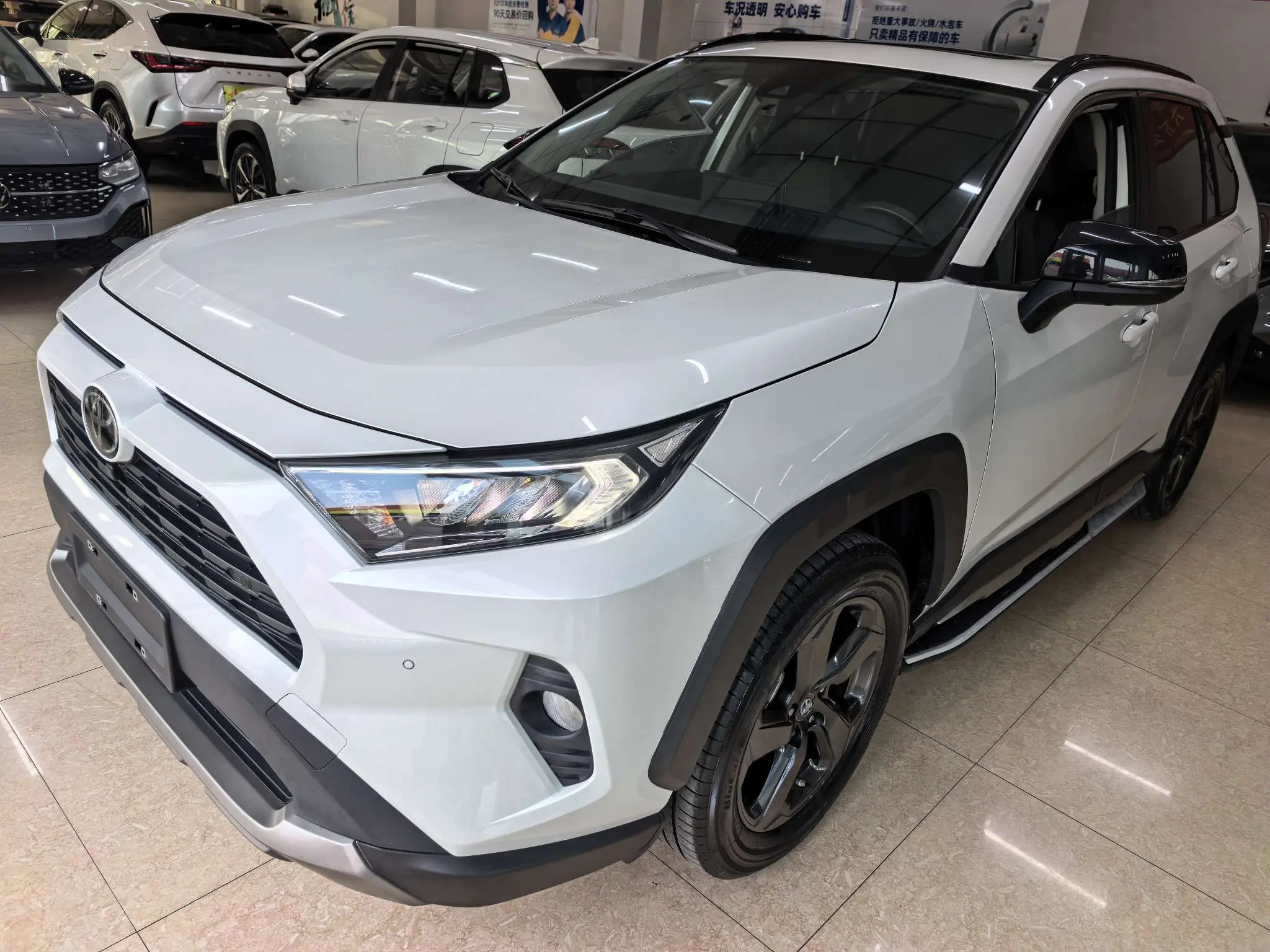 Toyota RAV4  из Китая
