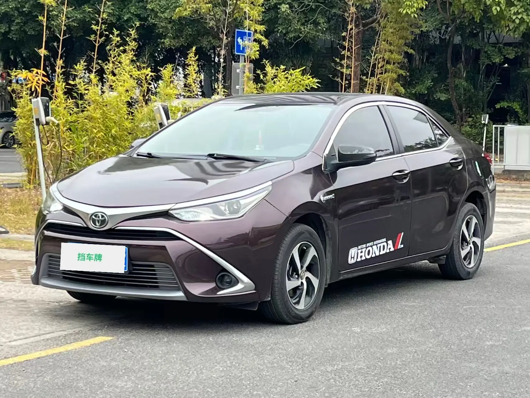 Toyota Levin (Lei Ling)  из Китая