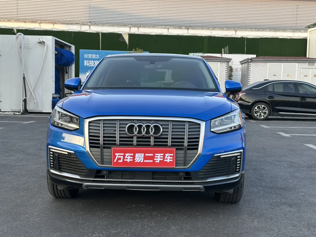 Audi Q2L e-tron  из Китая