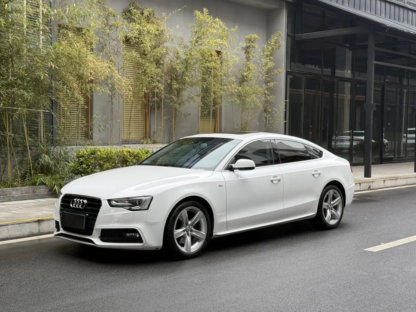 Audi A5  из Китая