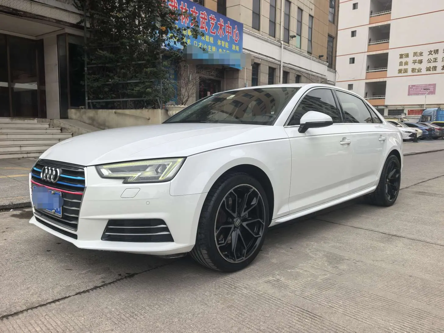 Audi A4L  из Китая