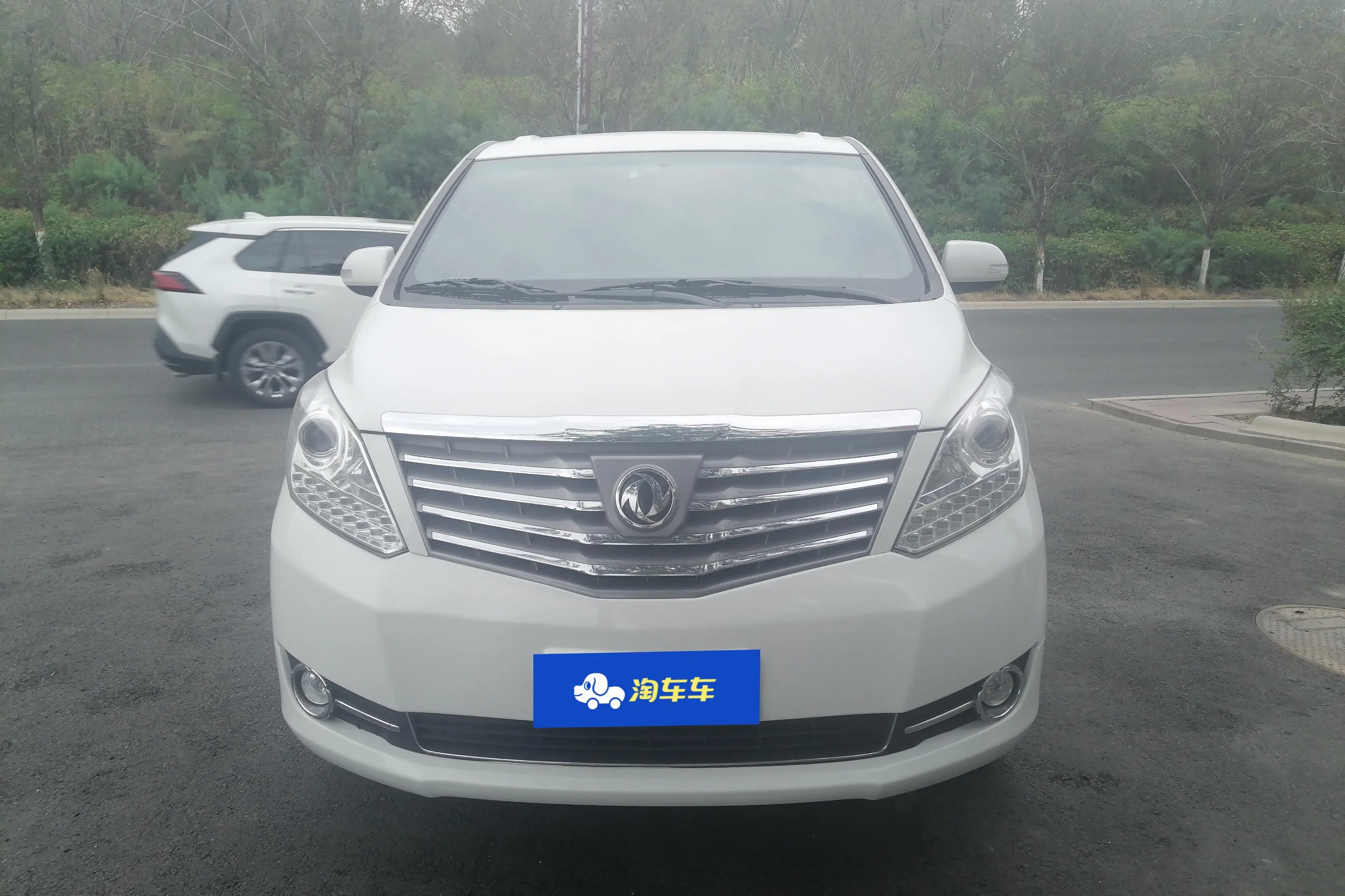 Forthing Fengxing CM7  из Китая