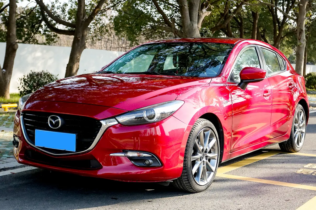 Mazda Axela (Mazda3)  из Китая