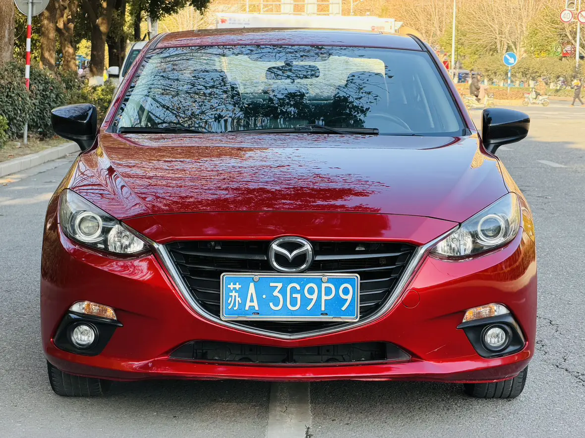 Mazda Axela (Mazda3)  из Китая