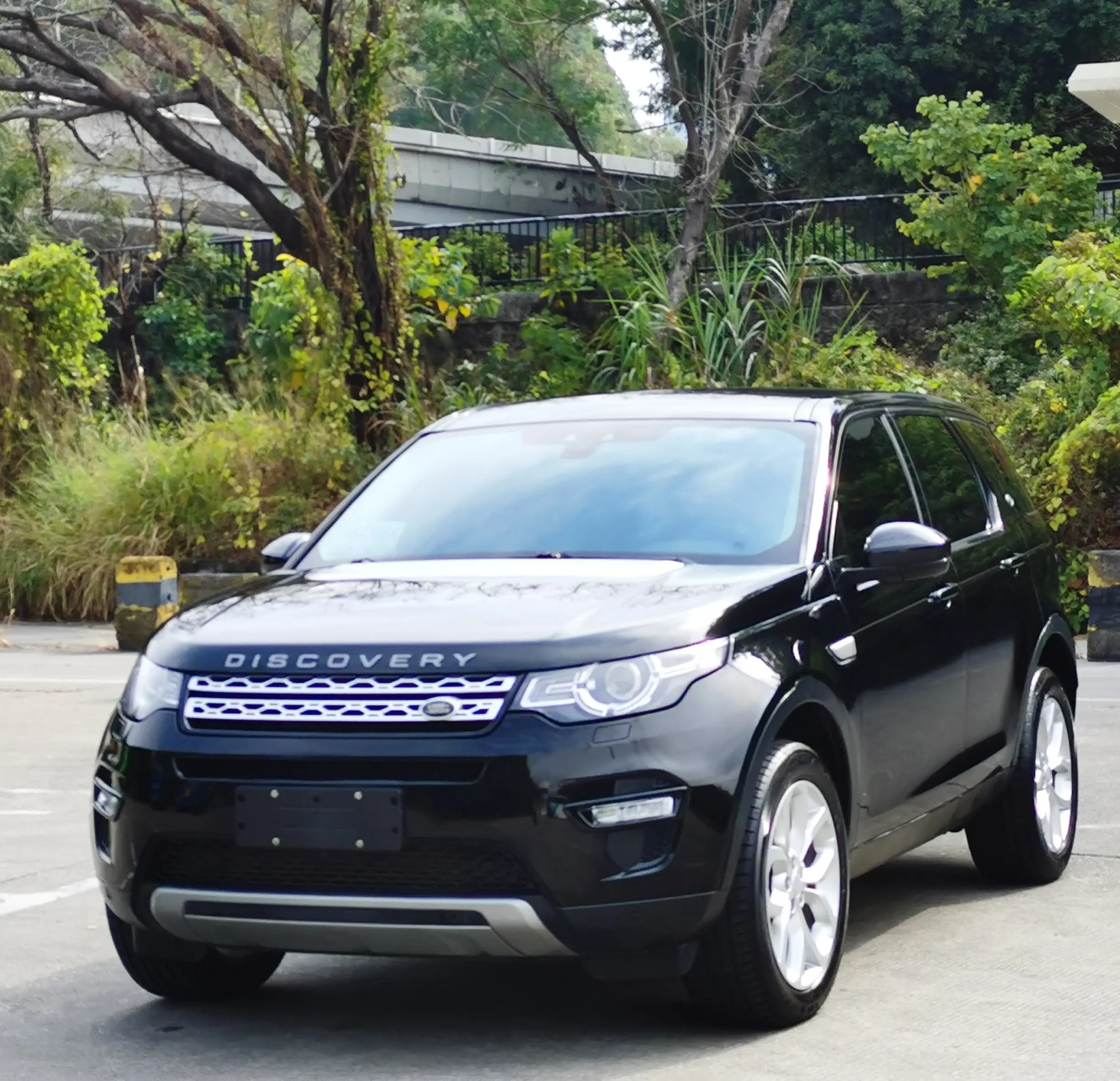 Land Rover Discover the magic  из Китая