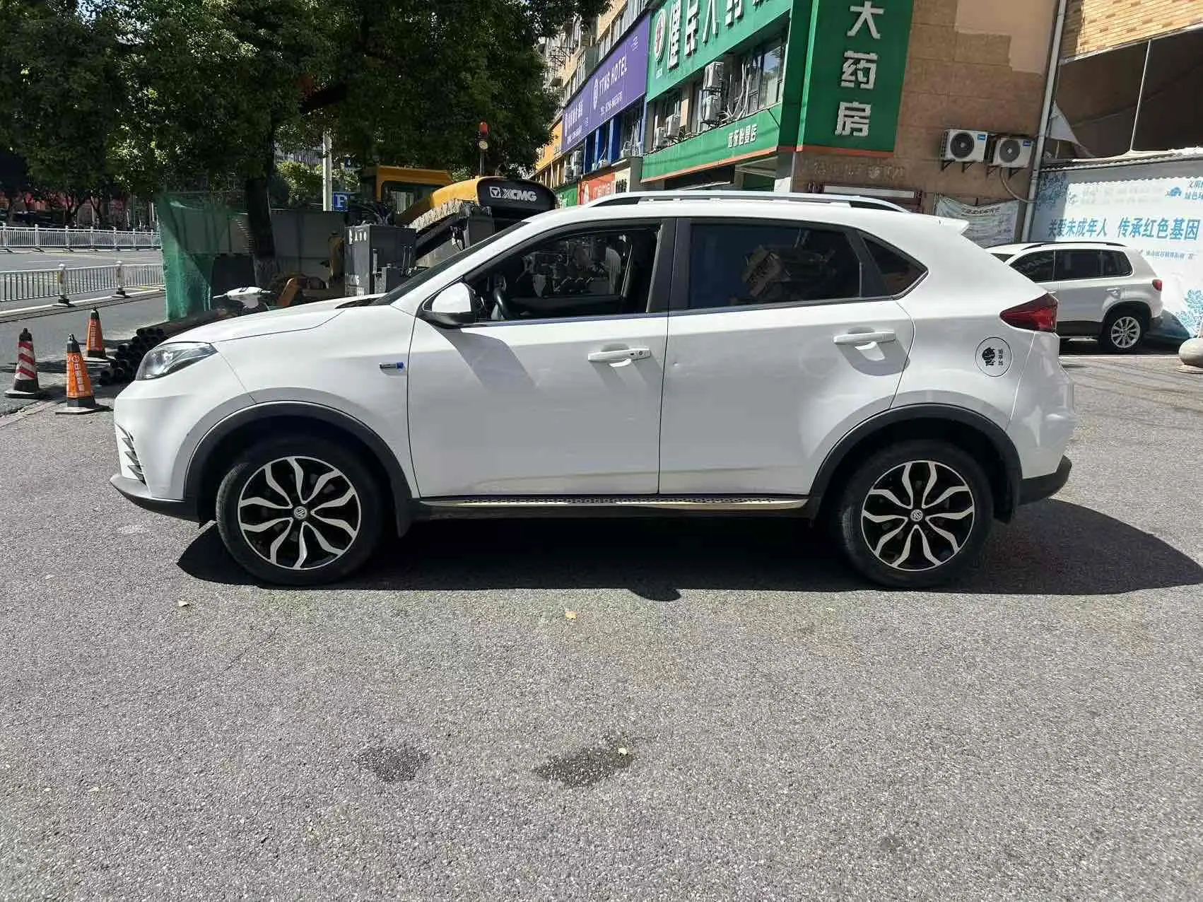 MG Ruiteng  из Китая