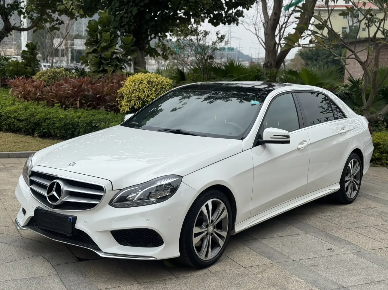 Mercedes-Benz E-Class  из Китая