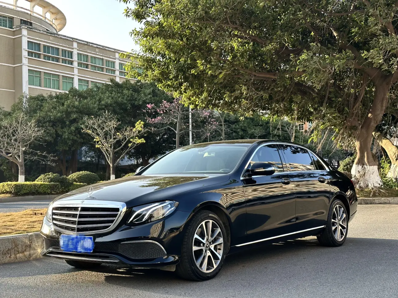 Mercedes-Benz E-Class  из Китая