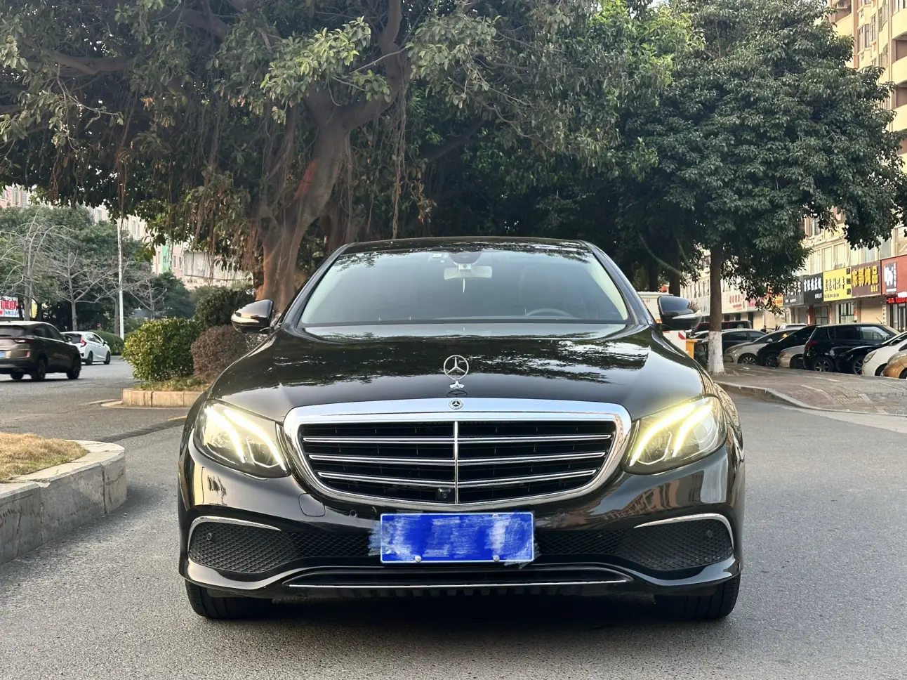 Mercedes-Benz E-Class  из Китая