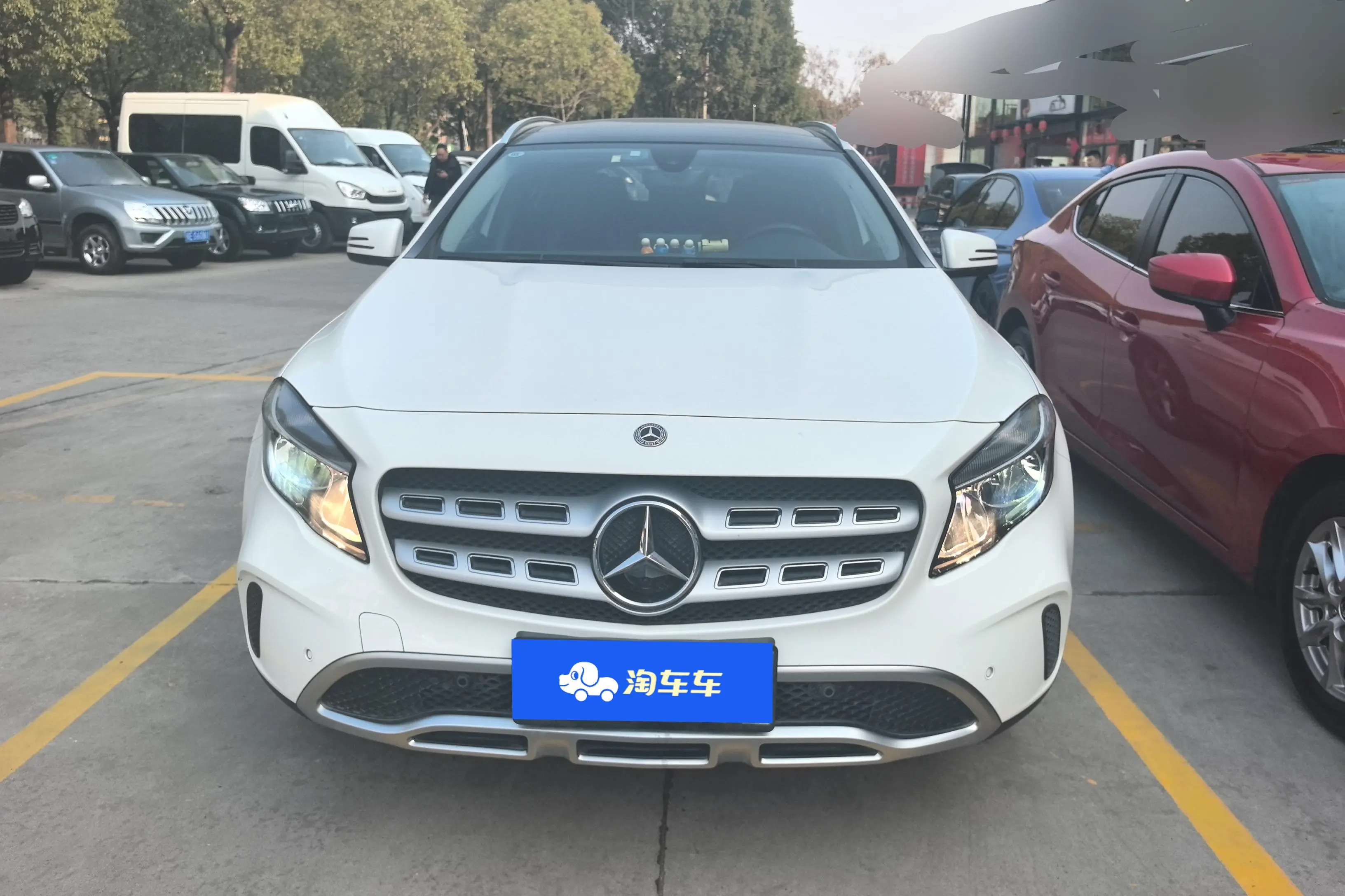 Mercedes-Benz GLA  из Китая