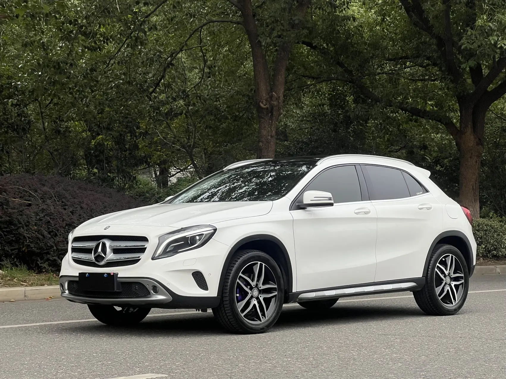 Mercedes-Benz GLA  из Китая