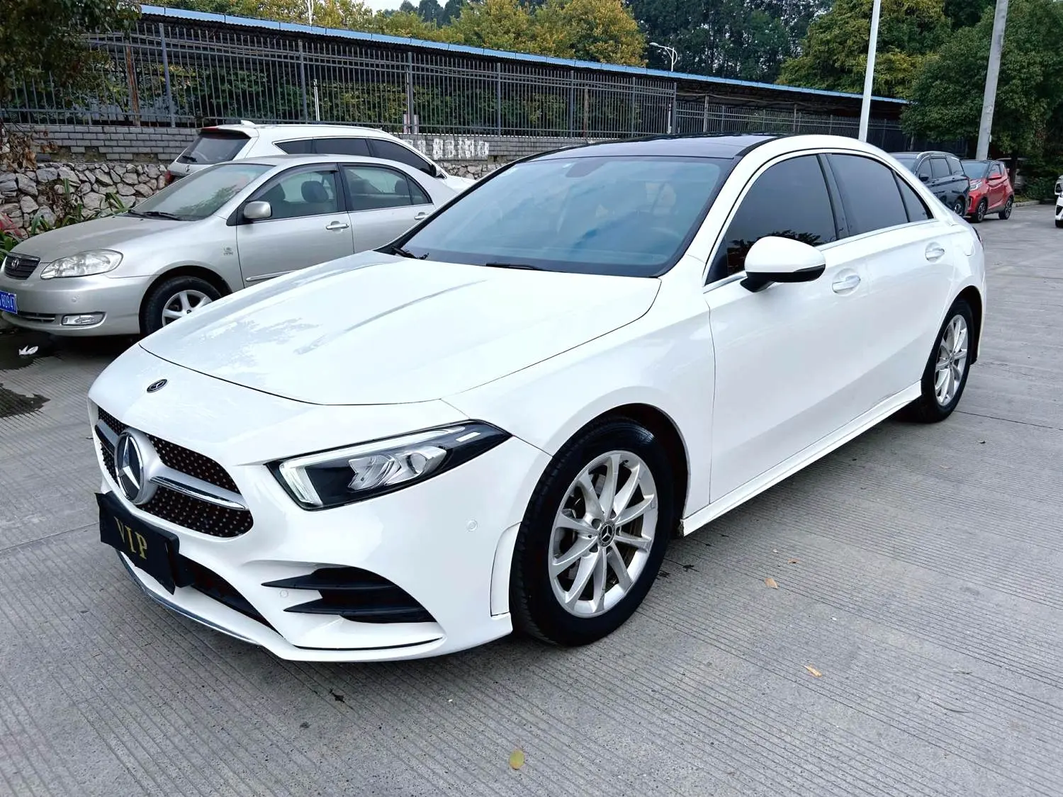 Mercedes-Benz Mercedes Benz A Class  из Китая