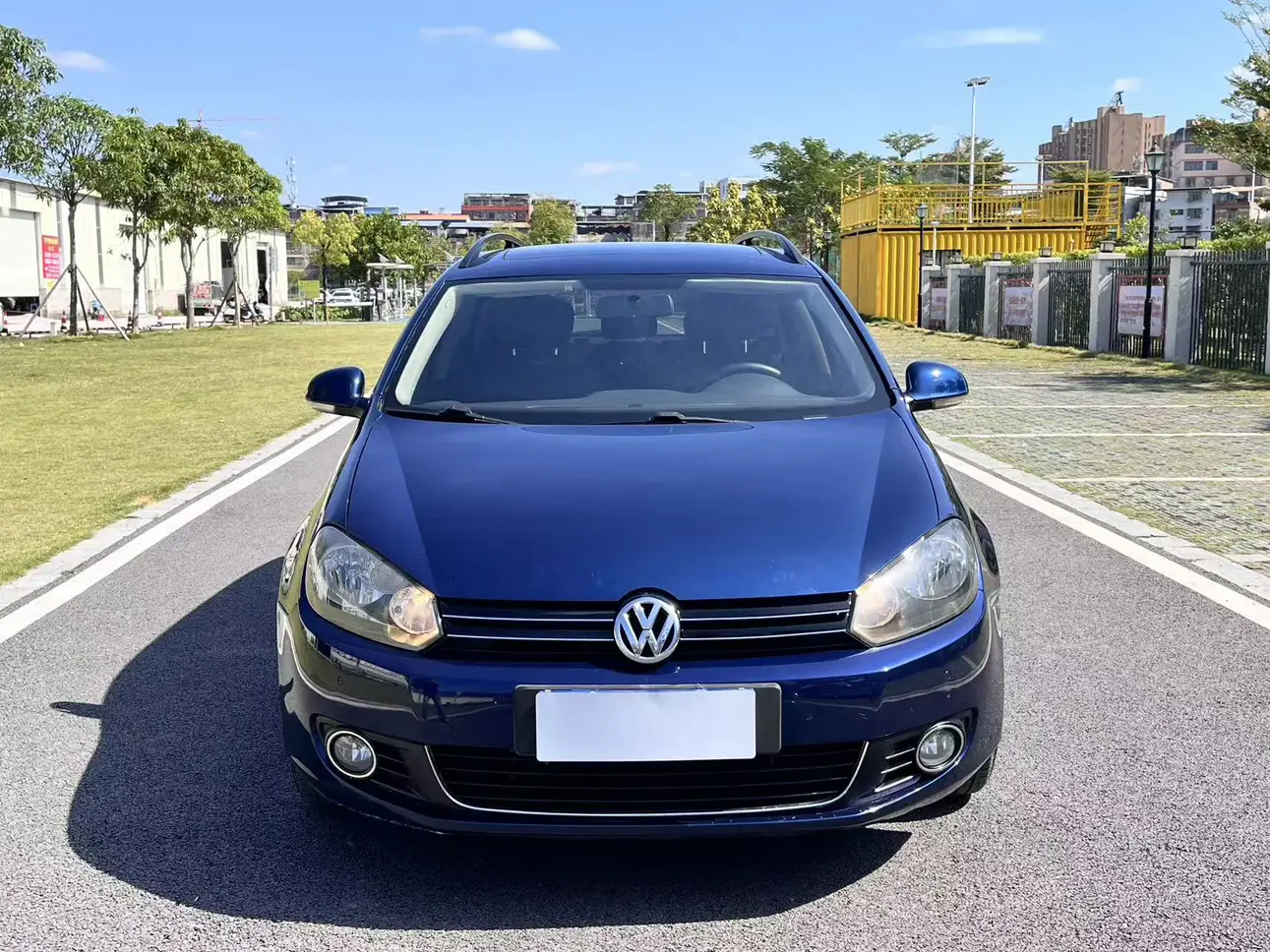 Volkswagen Golf  из Китая