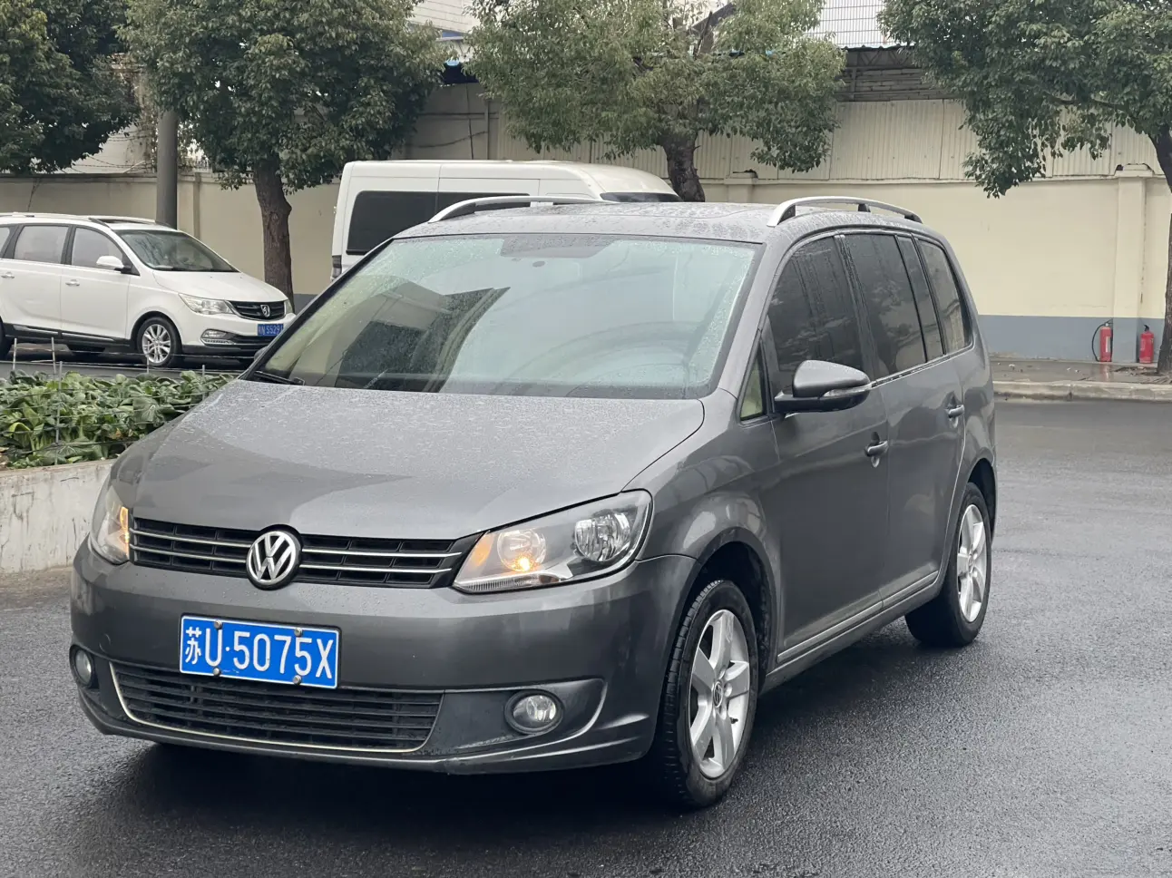 Volkswagen Touran  из Китая