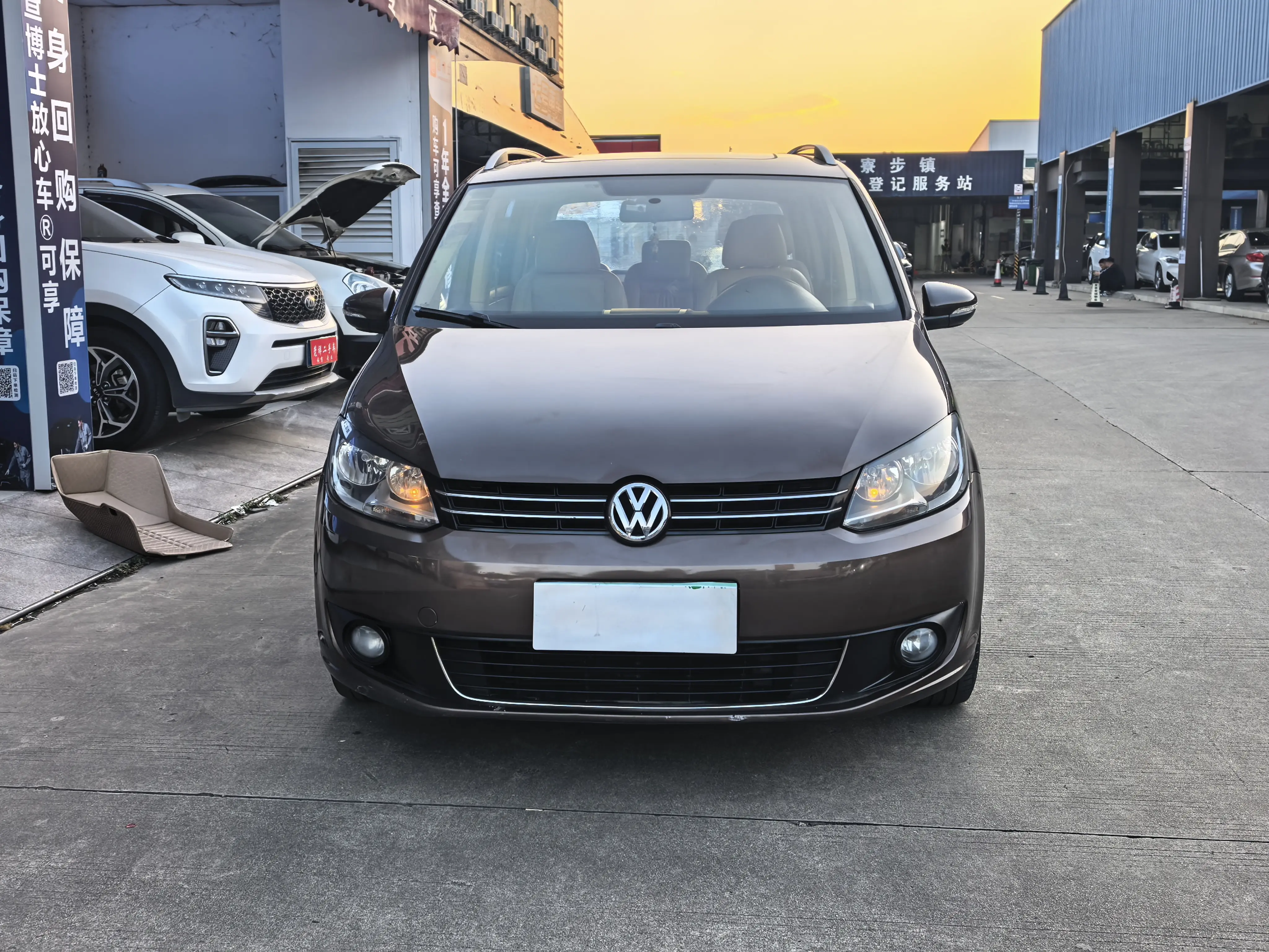 Volkswagen Touran  из Китая